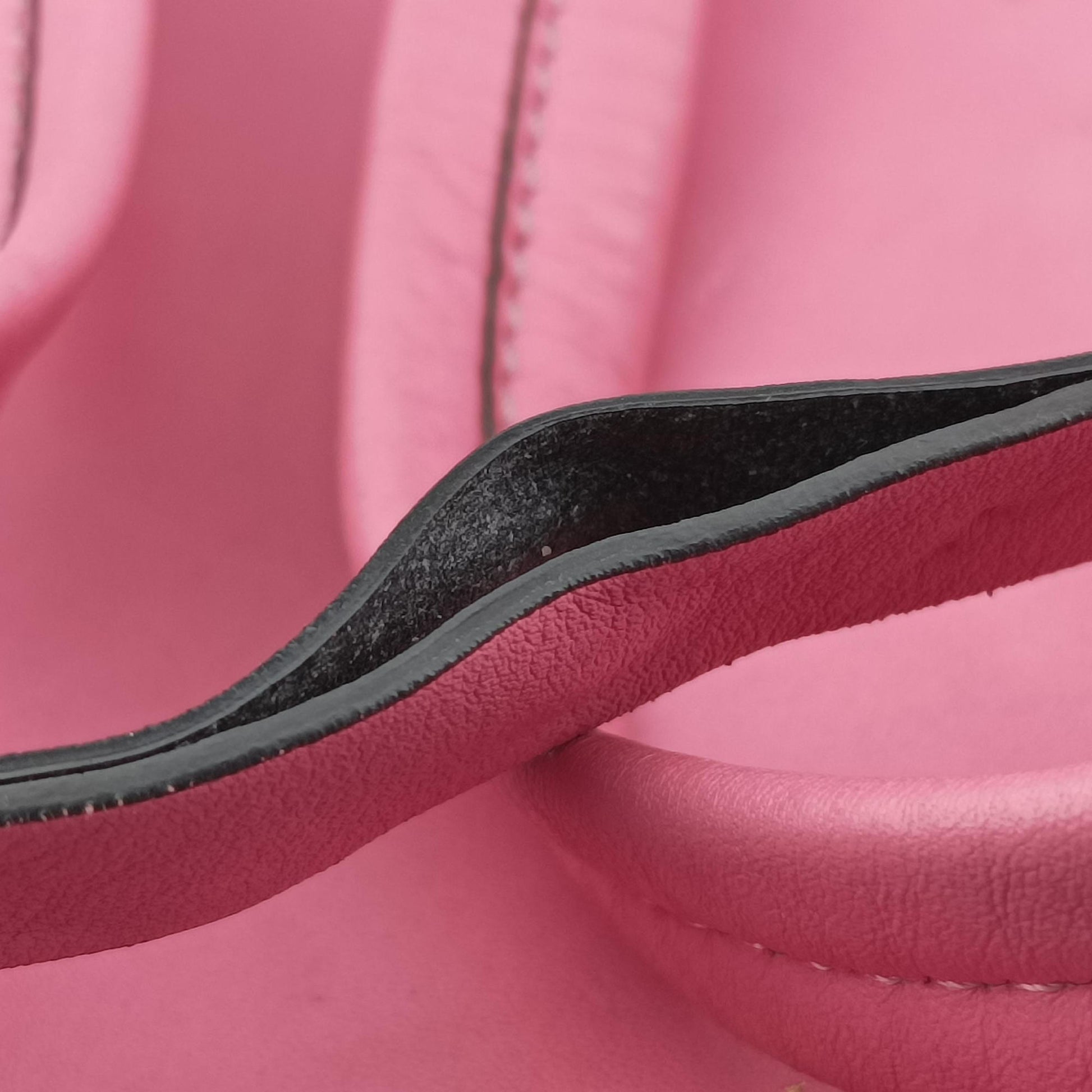 Rockstud Pink Leather Lot number unknownロックスタッズ ピンク レザー 製番不明