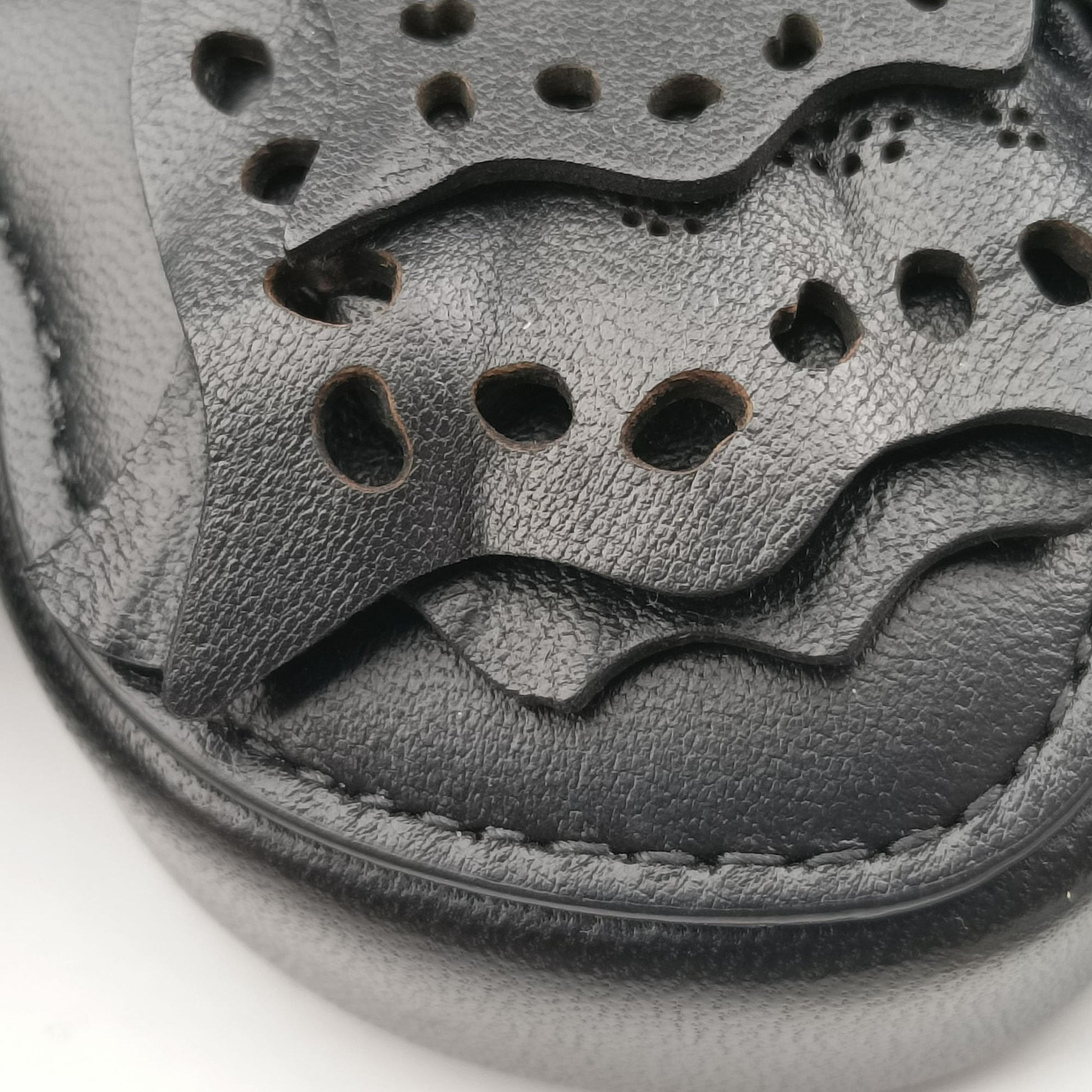 30 Montaigne Removable Black Lambskin 43-MA-121330 モンテーニュ バタフライ ブラック ラムスキン 43-MA-1213