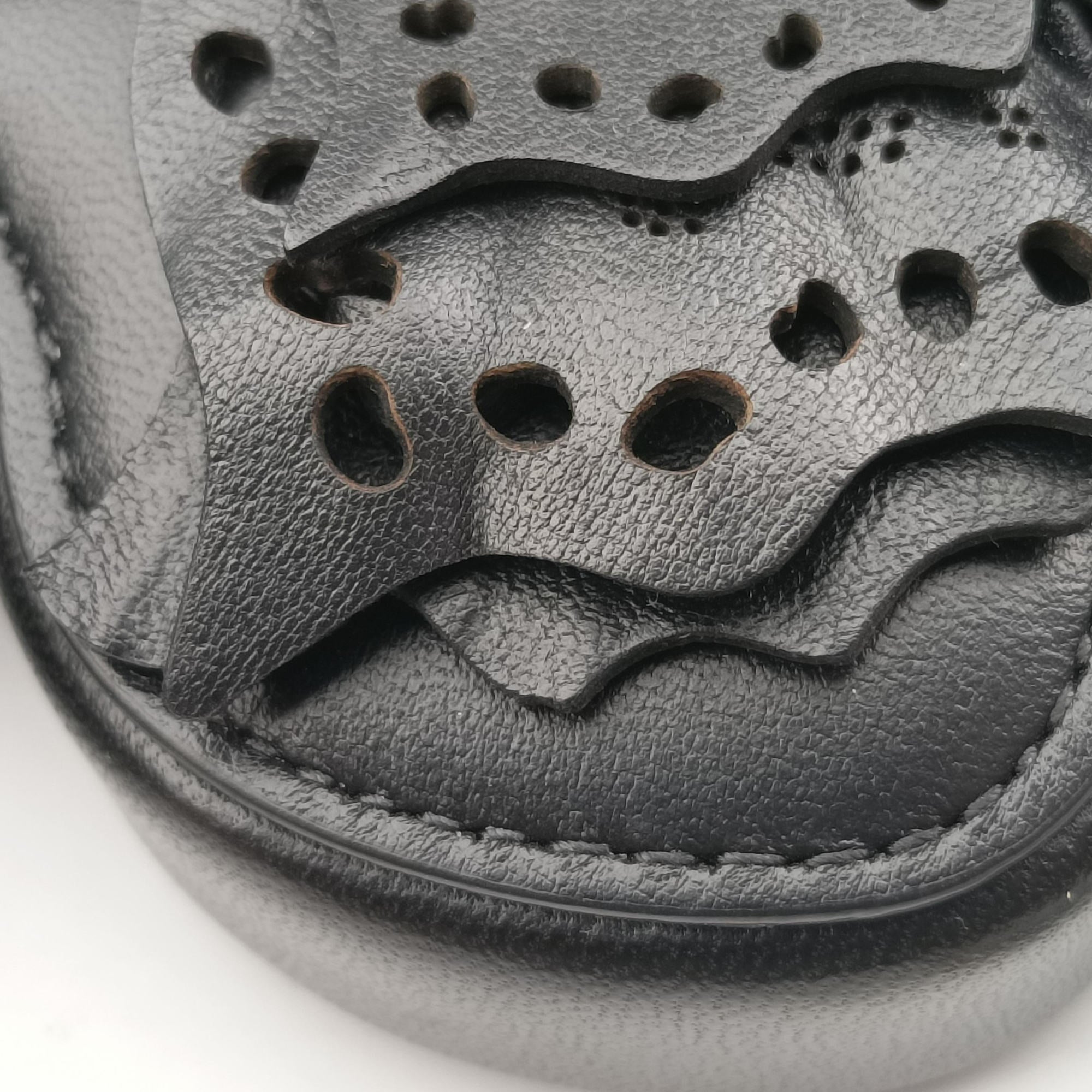 30 Montaigne Removable Black Lambskin 43-MA-121330 モンテーニュ バタフライ ブラック ラムスキン 43-MA-1213