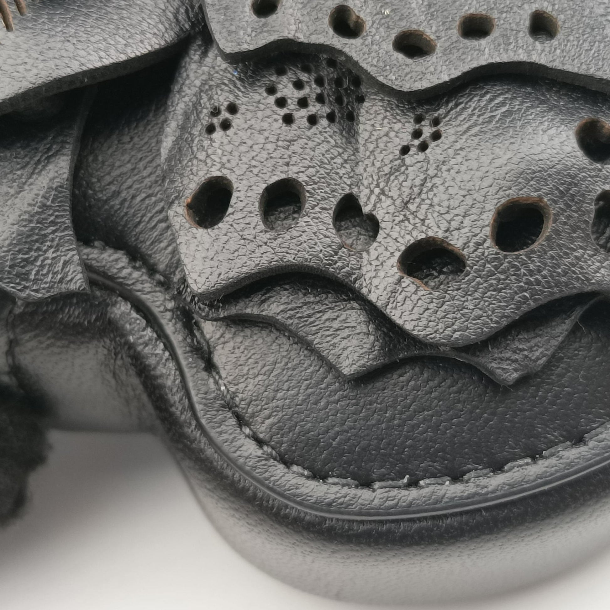 30 Montaigne Removable Black Lambskin 43-MA-121330 モンテーニュ バタフライ ブラック ラムスキン 43-MA-1213