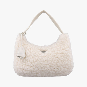 Re-Edition 2000 White Sheep Fur × Nylon Trims 1NE515 31/A3リエディション 2000 ホワイト シープファー × テスート 1NE515 31/A3