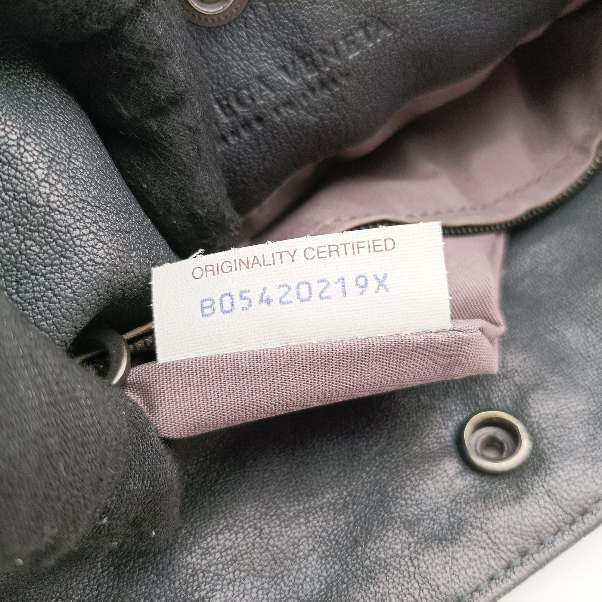 Intrecciato Gray × Brown × Pink lambskin B05420219Xイントレチャート グレー × ブラウン × ピンク ラムスキン B05420219X