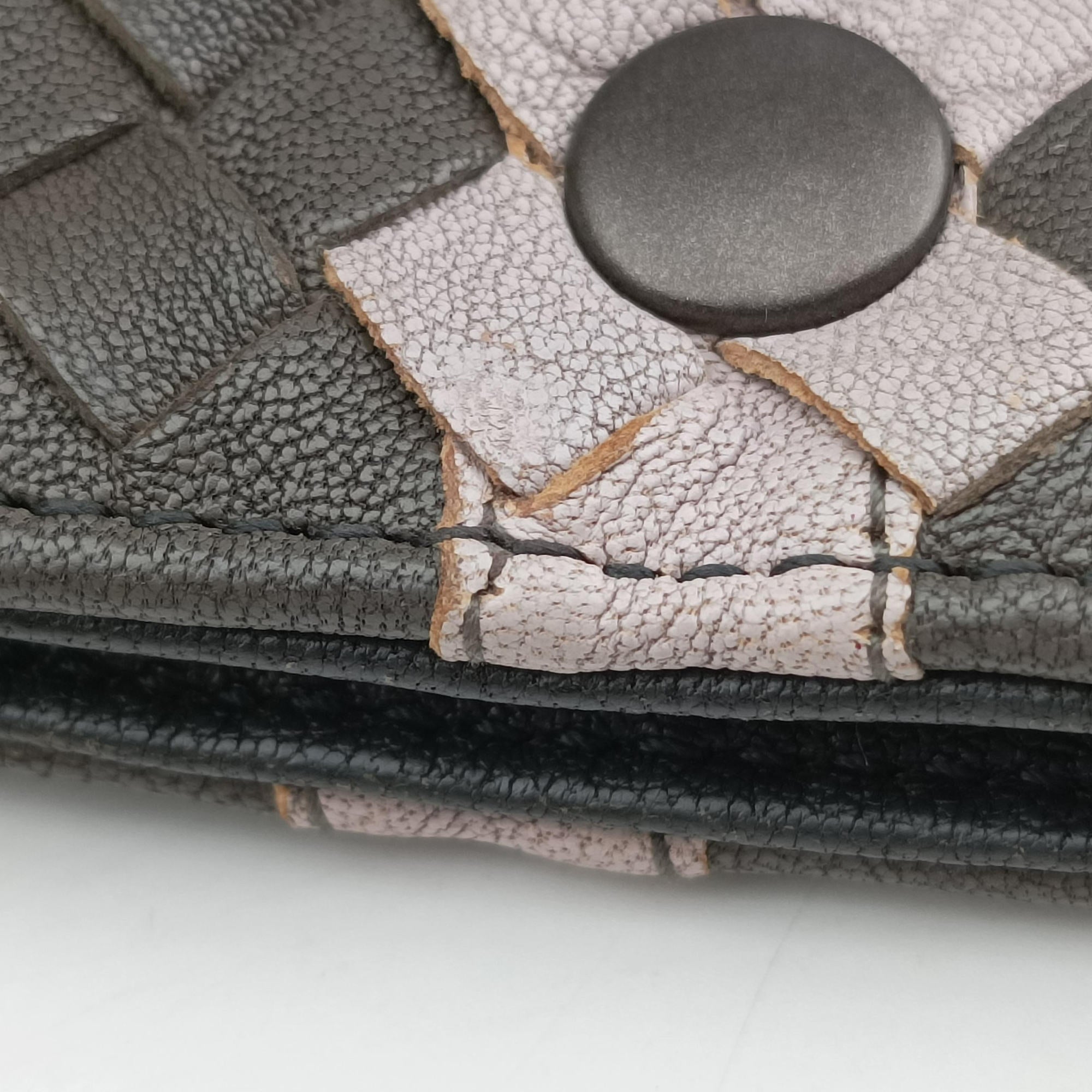 Intrecciato Gray × Brown × Pink lambskin B05420219Xイントレチャート グレー × ブラウン × ピンク ラムスキン B05420219X