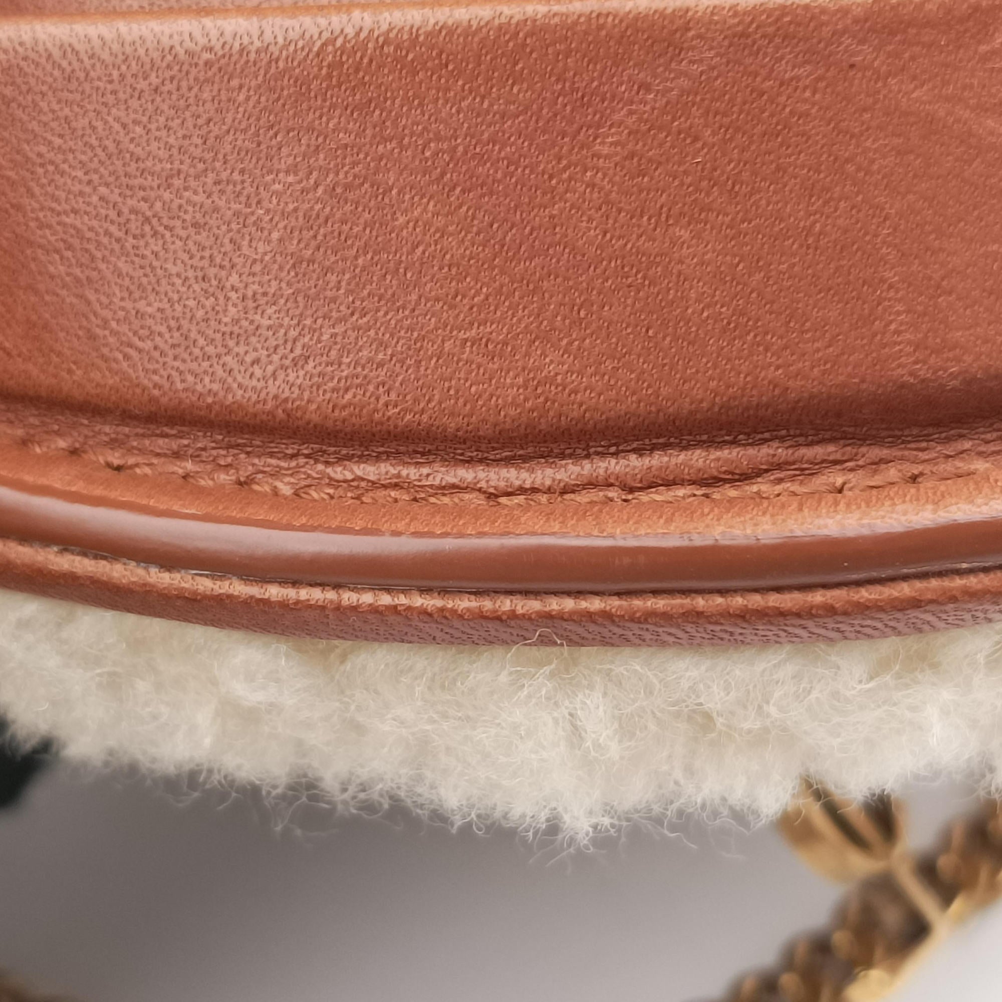 Le K Baby Satchel Brown Shearling x Leather 657818 GLB657818.0621ル K ベビーサッチェル ブラウン シアリング×レザー 657818 GLB657818.0621