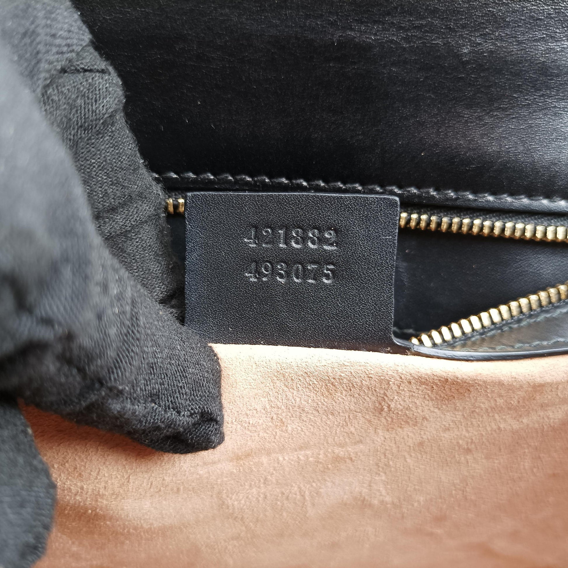 Sylvie Black Leather 421882 D021037629シルヴィ ブラック レザー 421882 D021037629