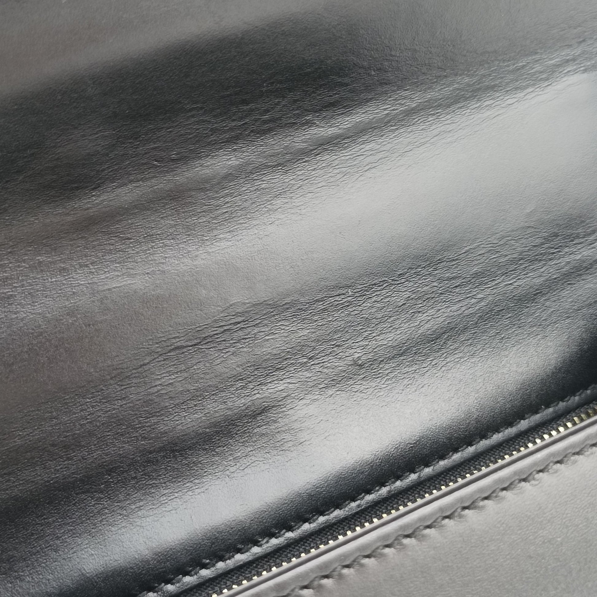 Sylvie Black Leather 421882 D021037629シルヴィ ブラック レザー 421882 D021037629