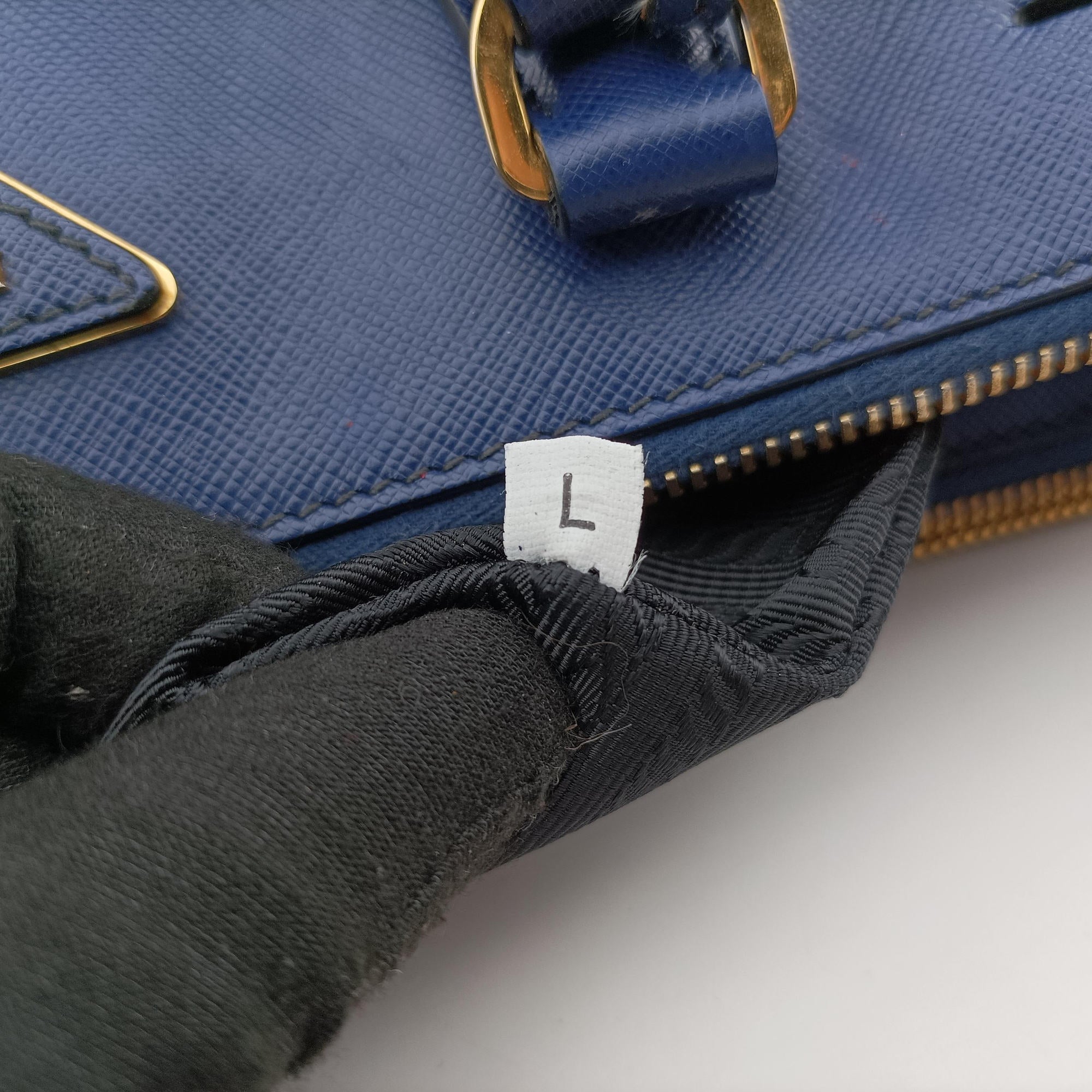 Galleria Blue SAFFIANO Leather BN2274 7 Lガレリア ブルー サフィアーノレザー BN2274 7 L