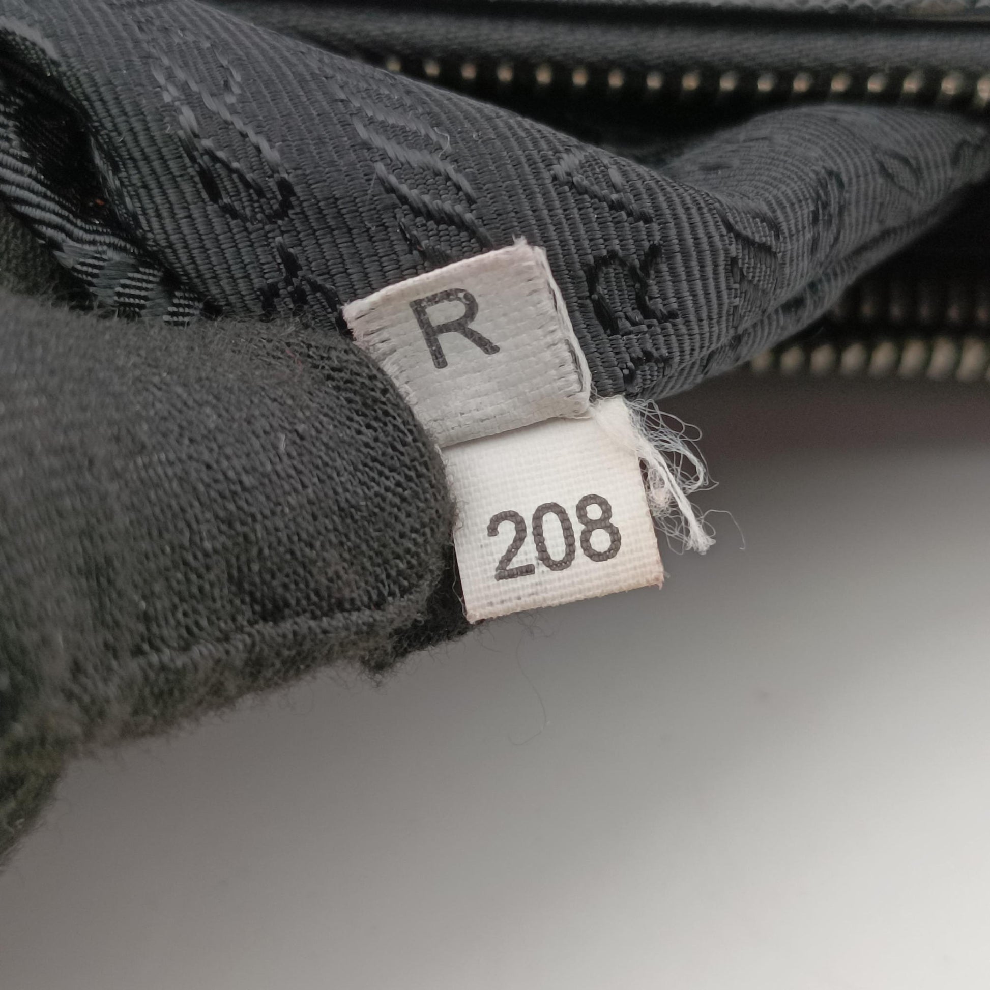 Galleria Black SAFFIANO Leather BN2274 7 R 208ガレリア ブラック サフィアーノレザー BN2274 7 R 208