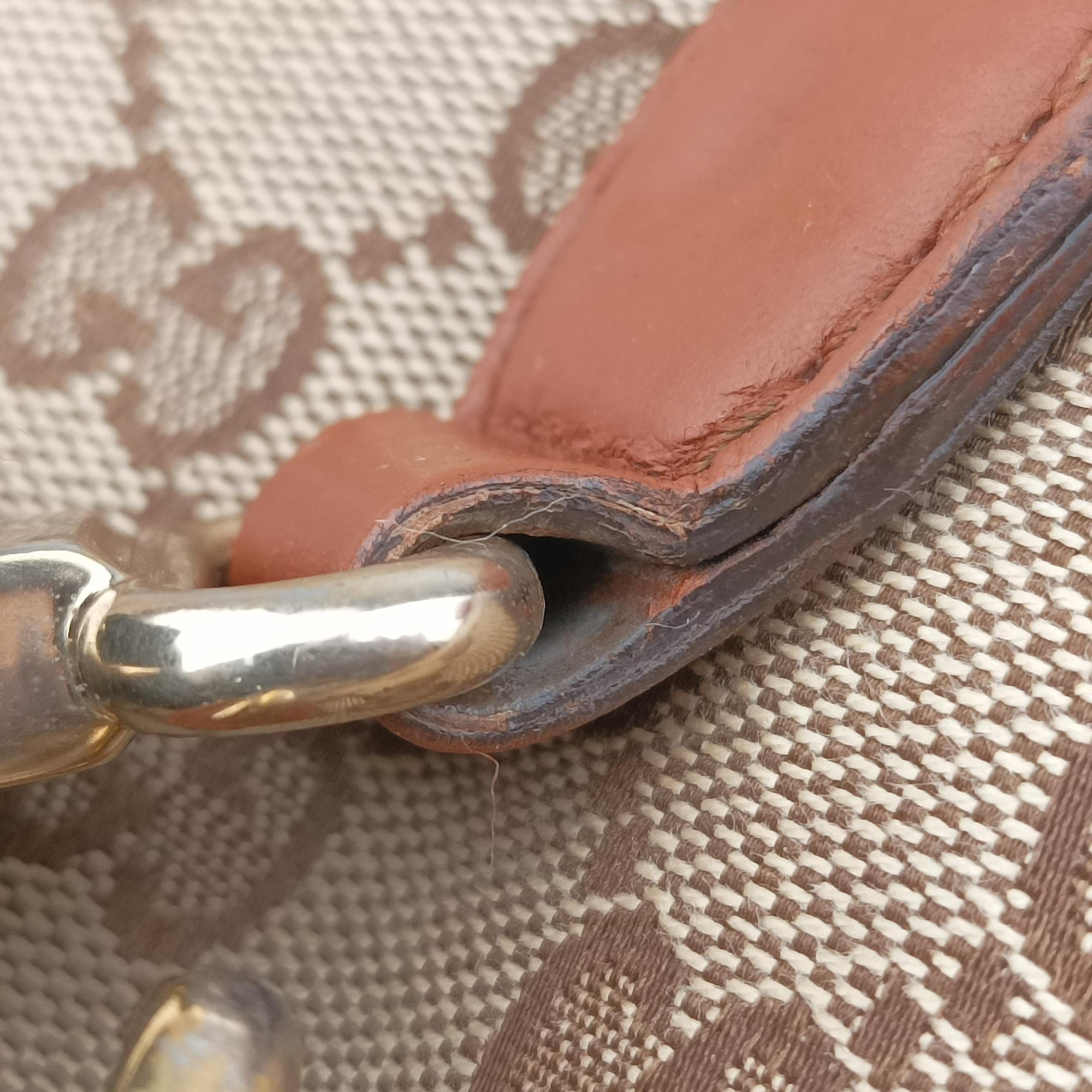 Marrakech Messenger Brown Canvas 257024 D8012581マラケシュ メッセンジャー ブラウン キャンバス 257024 D8012581