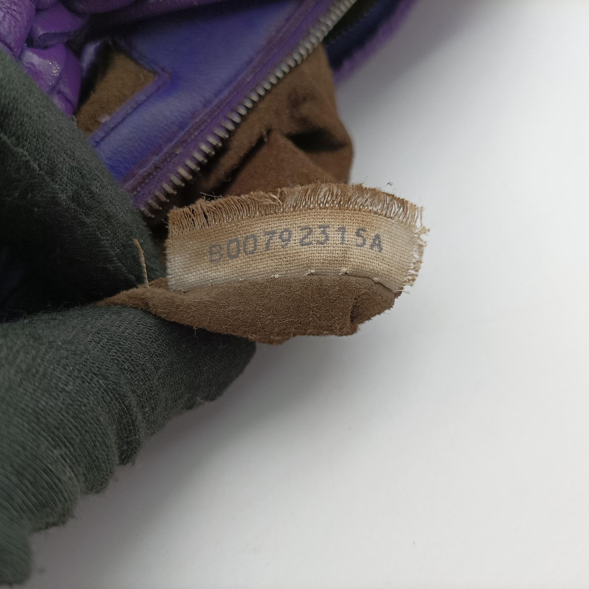 Intrecciato Purple lambskin B00792315Aイントレチャート パープル ラムスキン B00792315A