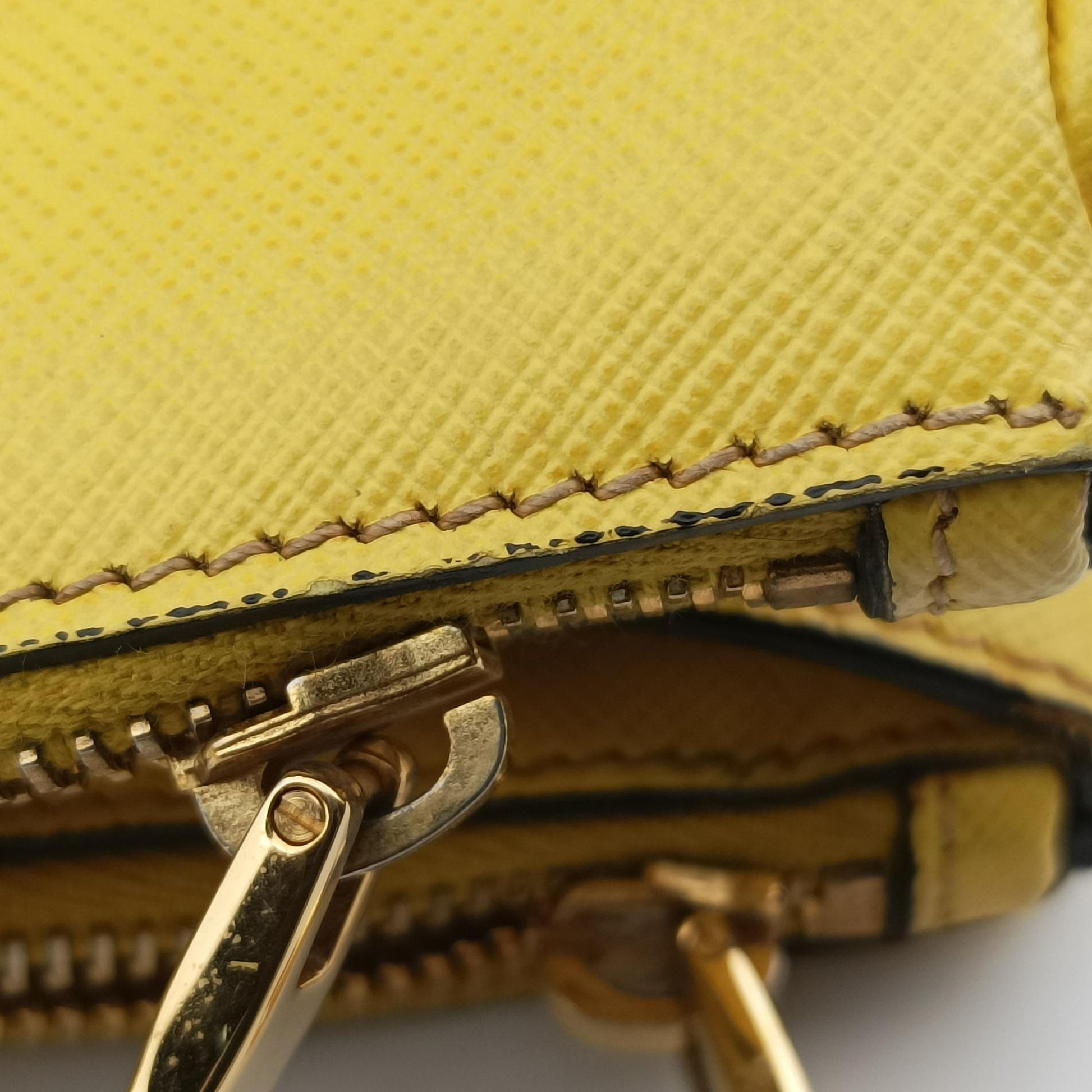 Galleria Yellow SAFFIANO Leather BN2274 7 Cガレリア イエロー サフィアーノレザー BN2274 7 C