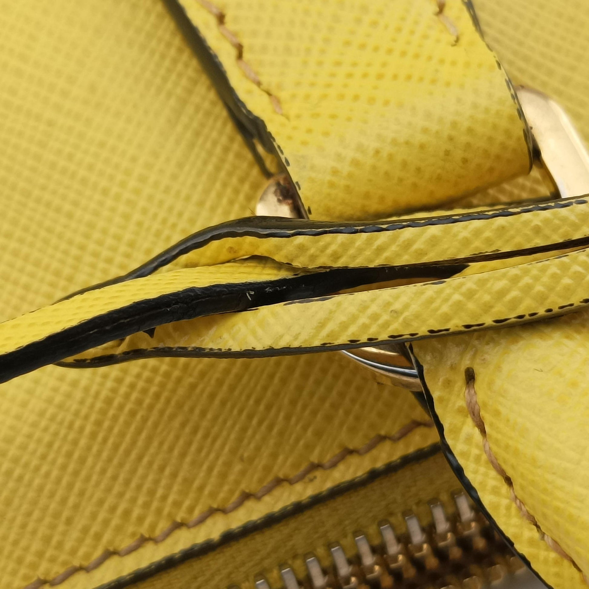 Galleria Yellow SAFFIANO Leather BN2274 7 Cガレリア イエロー サフィアーノレザー BN2274 7 C