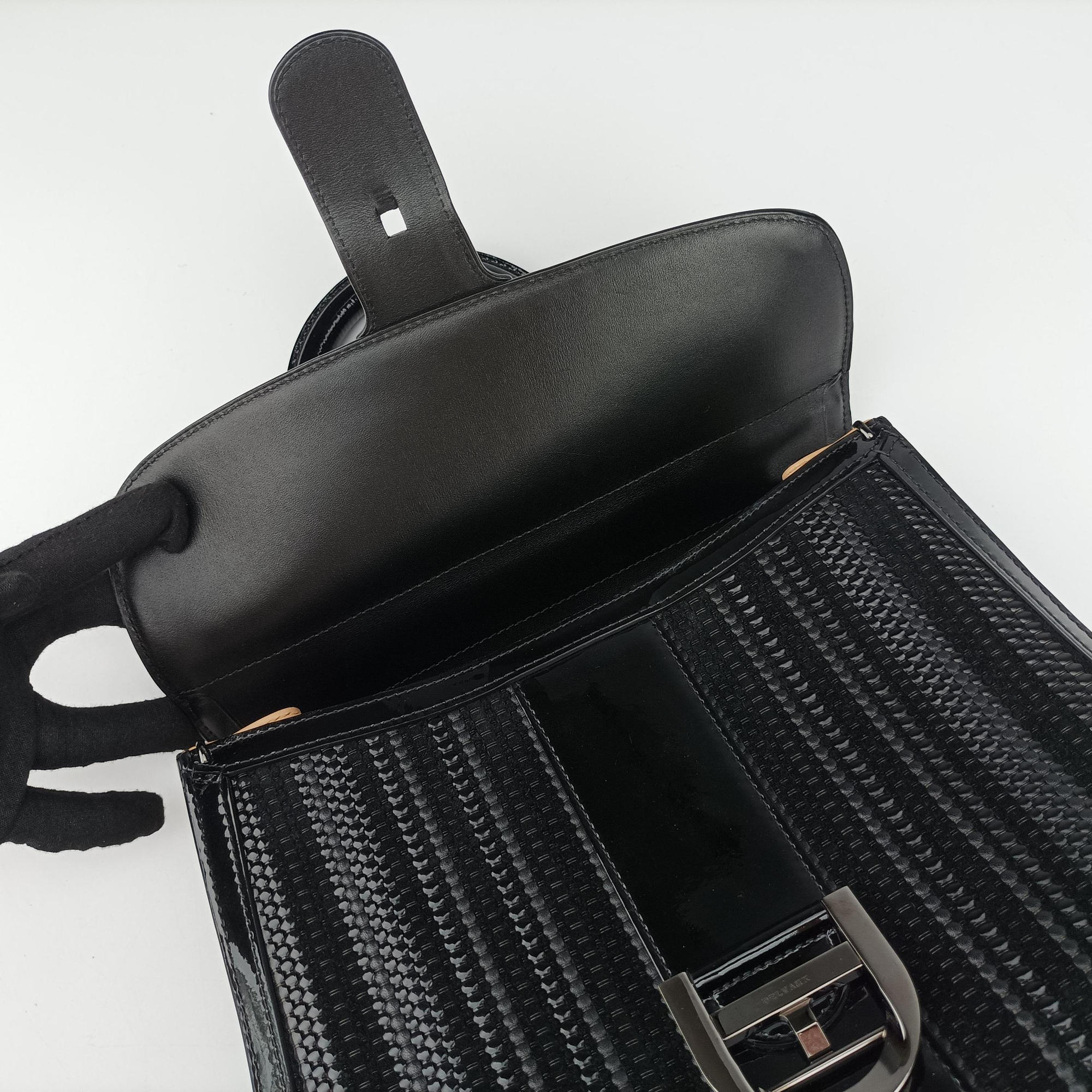 Brillant Black Leather LO4Aブリヨン ブラック レザー LO4A