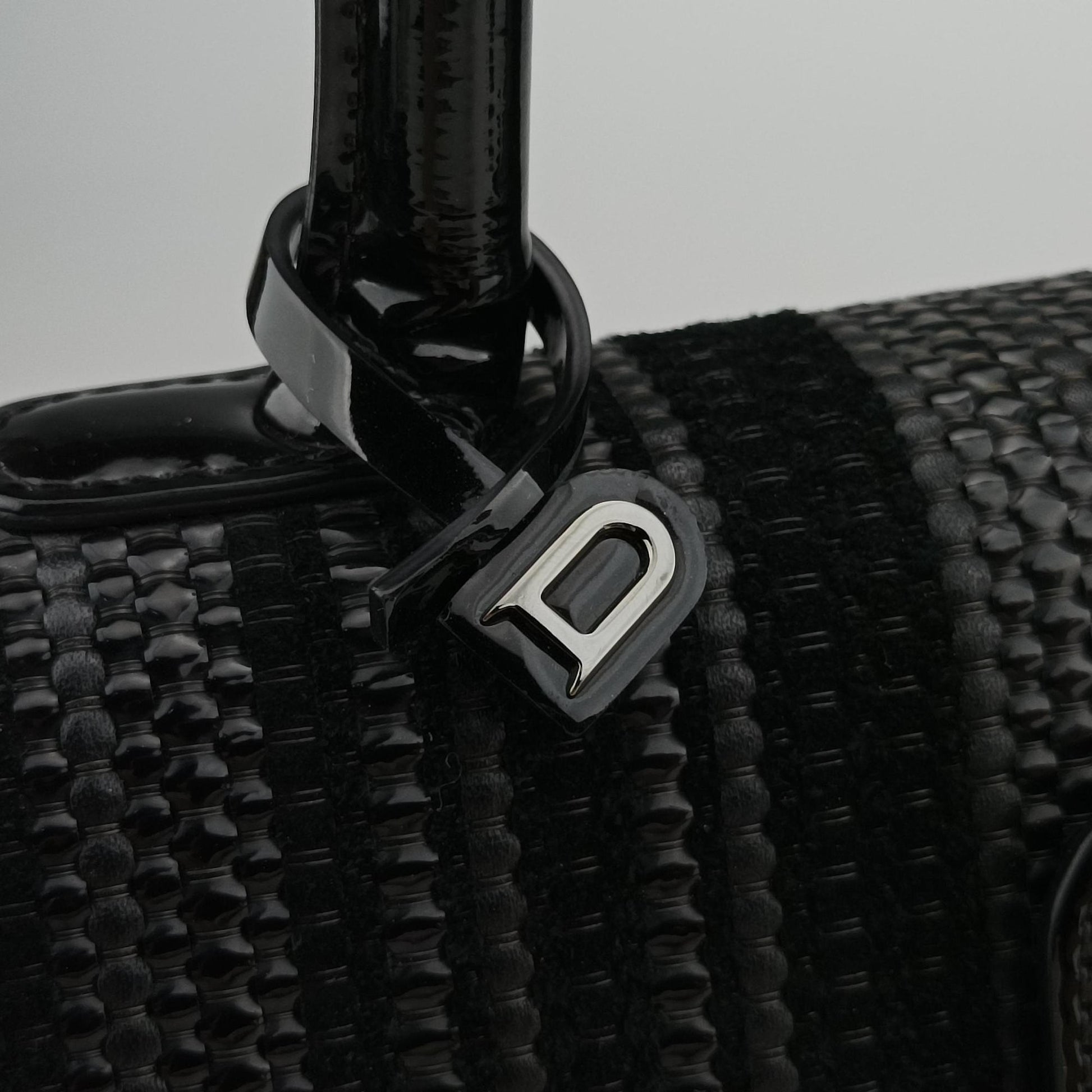 Brillant Black Leather LO4Aブリヨン ブラック レザー LO4A