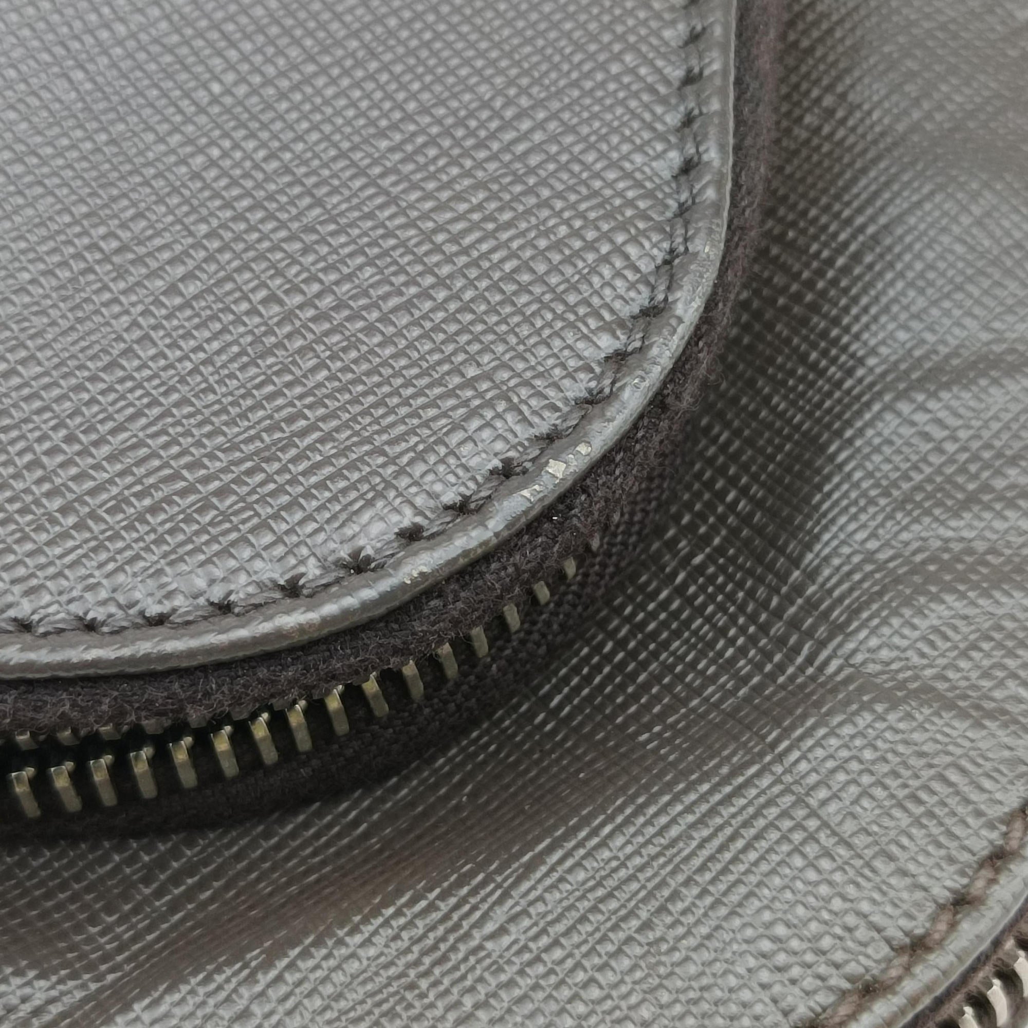 Triangle Logo Plate Grey Saffiano Leather 178589 7 D三角 ロゴ プレート グレー サフィアーノレザー 178589 7 D