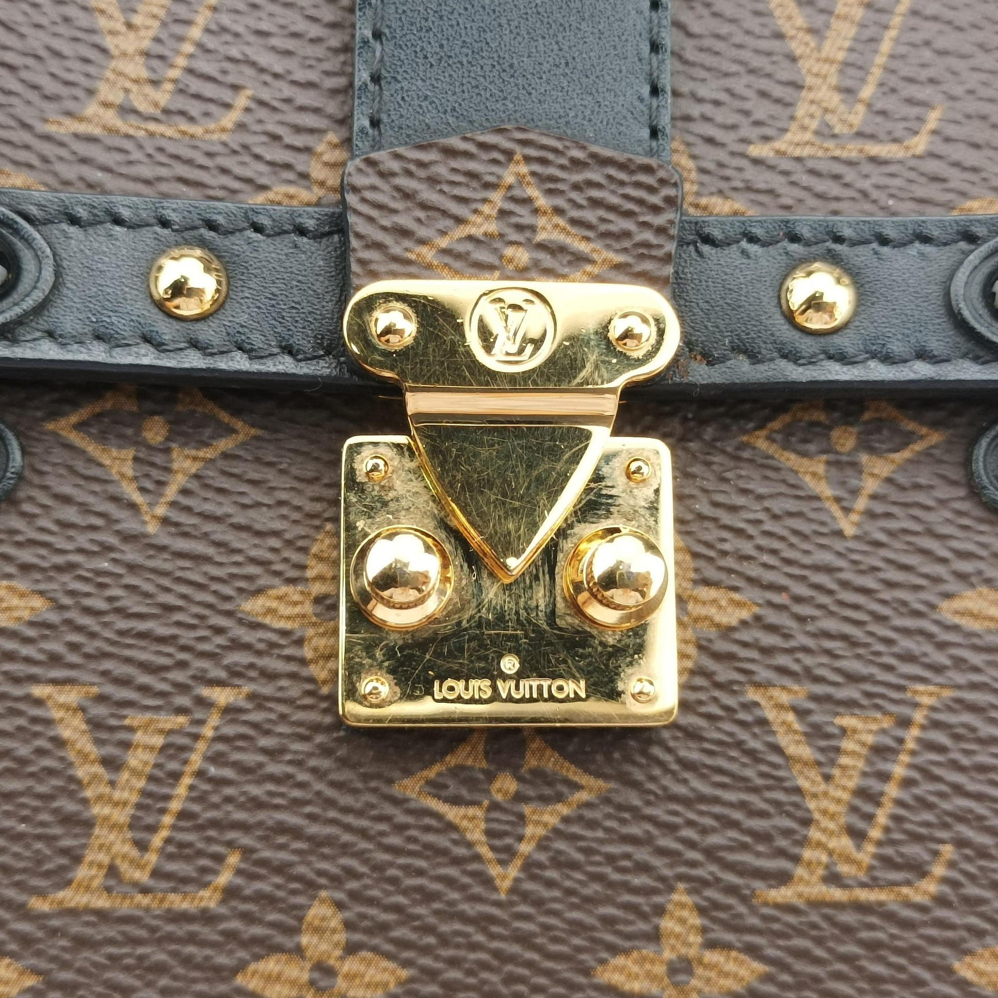 Vertical Trunk Pochette Brown×Black Monogram Canvas x leather M63913 FZ4199 IC Chipポシェット トランクヴェルティカル ブラウンxブラック モノグラムキャンバス×レザー M63913 FZ4199 ICチップ