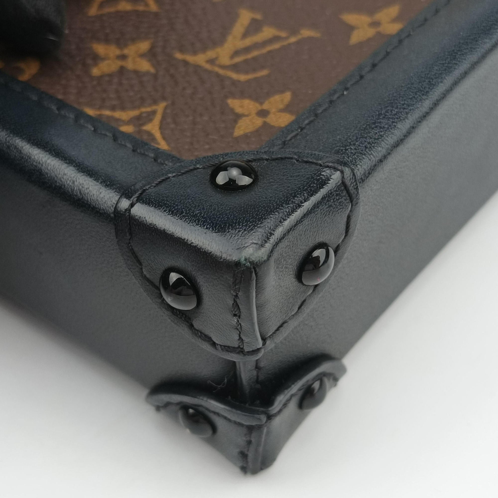 Vertical Trunk Pochette Brown×Black Monogram Canvas x leather M63913 FZ4199 IC Chipポシェット トランクヴェルティカル ブラウンxブラック モノグラムキャンバス×レザー M63913 FZ4199 ICチップ