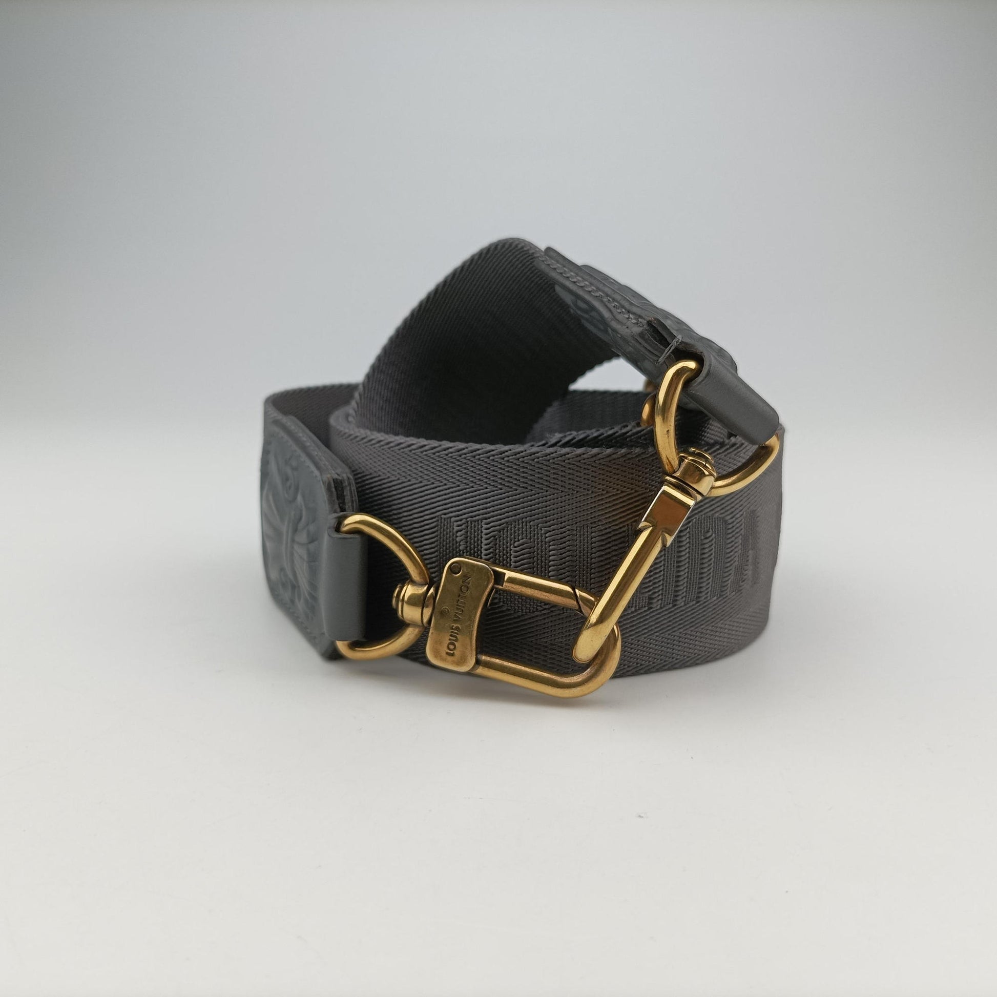 Versailles Ornament City Keepall Dark Shadow Gray Debossed Monogram M21835 IC Chipヴェルサイユ オーナメント シティ キーポル ダークシャドウ グレー モノグラム・デボス M21835 ICチップ