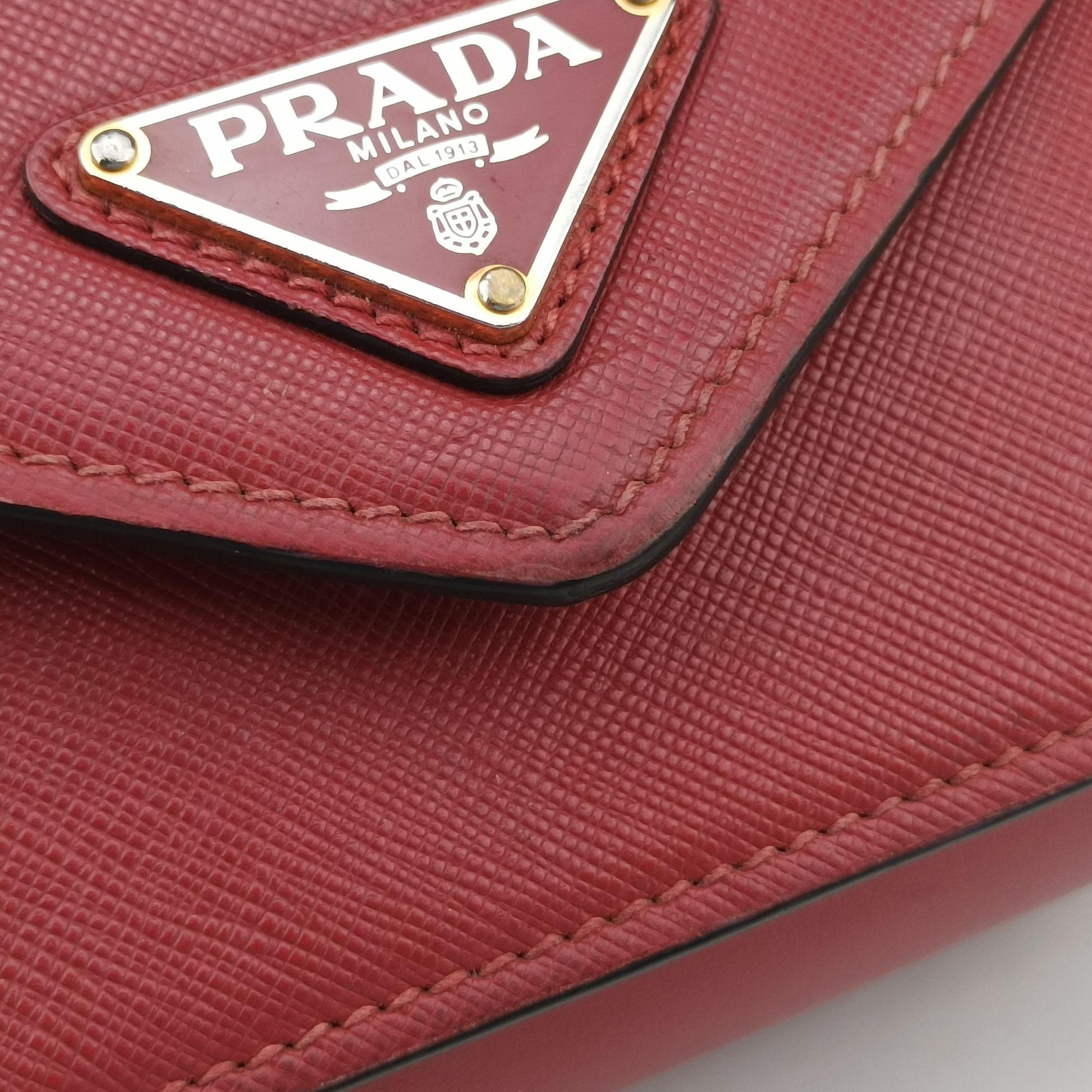 Triangle Logo Red SAFFIANO Leather 1BD200 25 Hトライアングルロゴ レッド サフィアーノレザー 1BD200 25 H