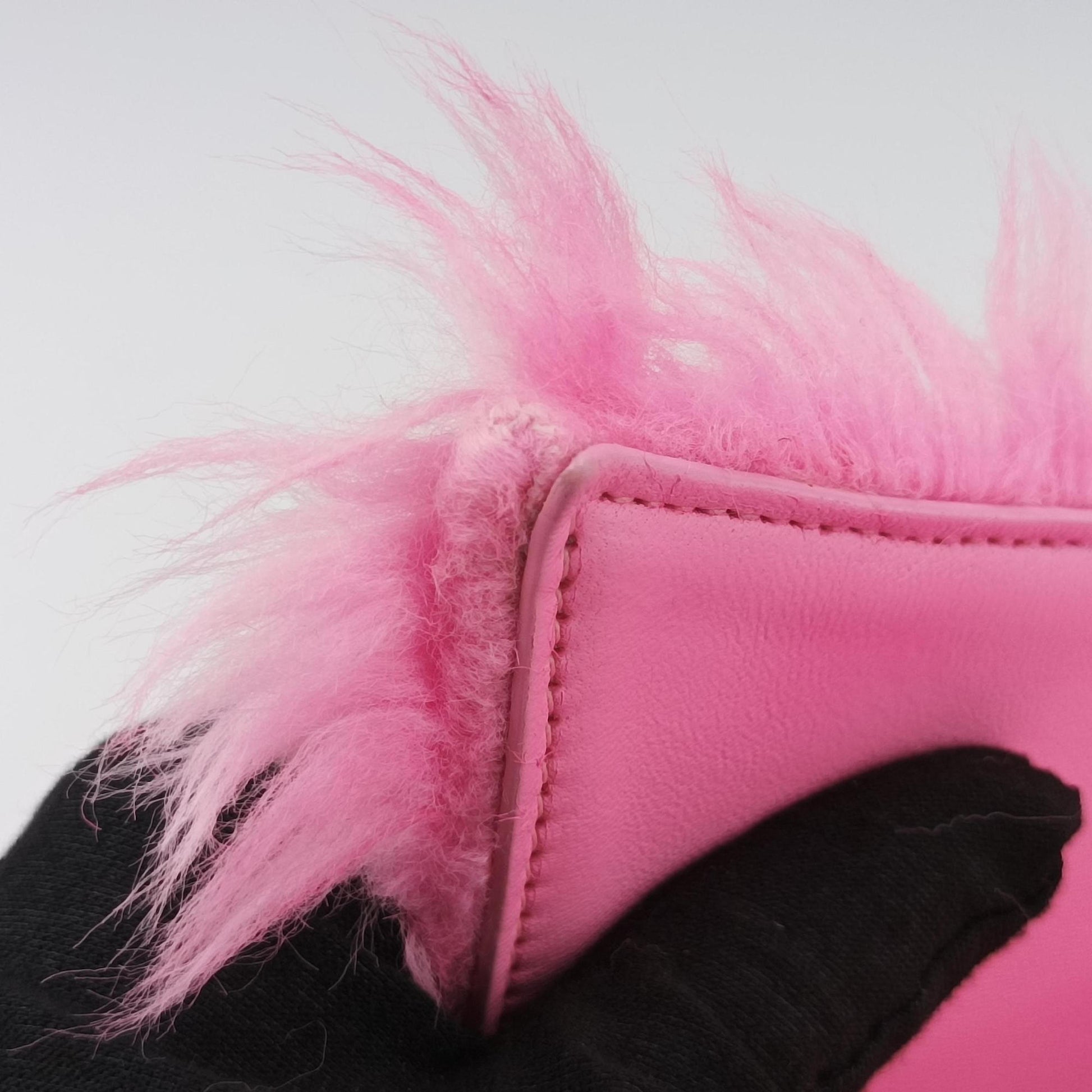 Hourglass Pink Faux fur 715153 210N2 715153.5806.P.643888ダウンタウン ピンク フェイクファー 715153 210N2 715153.5806.P.643888