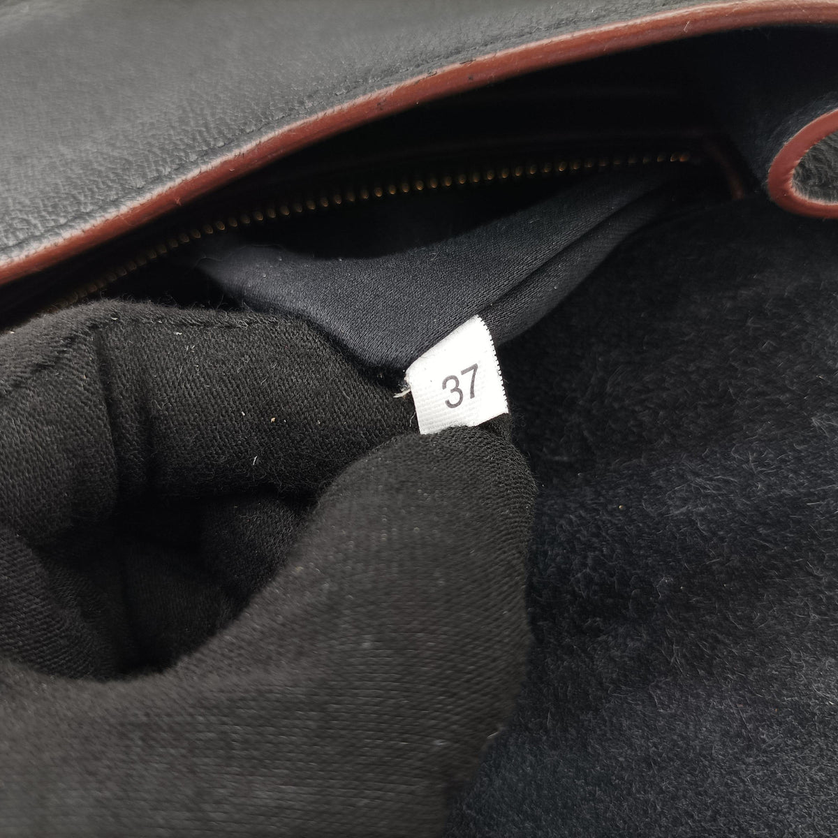 Pre-owned Miu Miu Miu Lady Black Leather  shoulderbag | stylenewstar