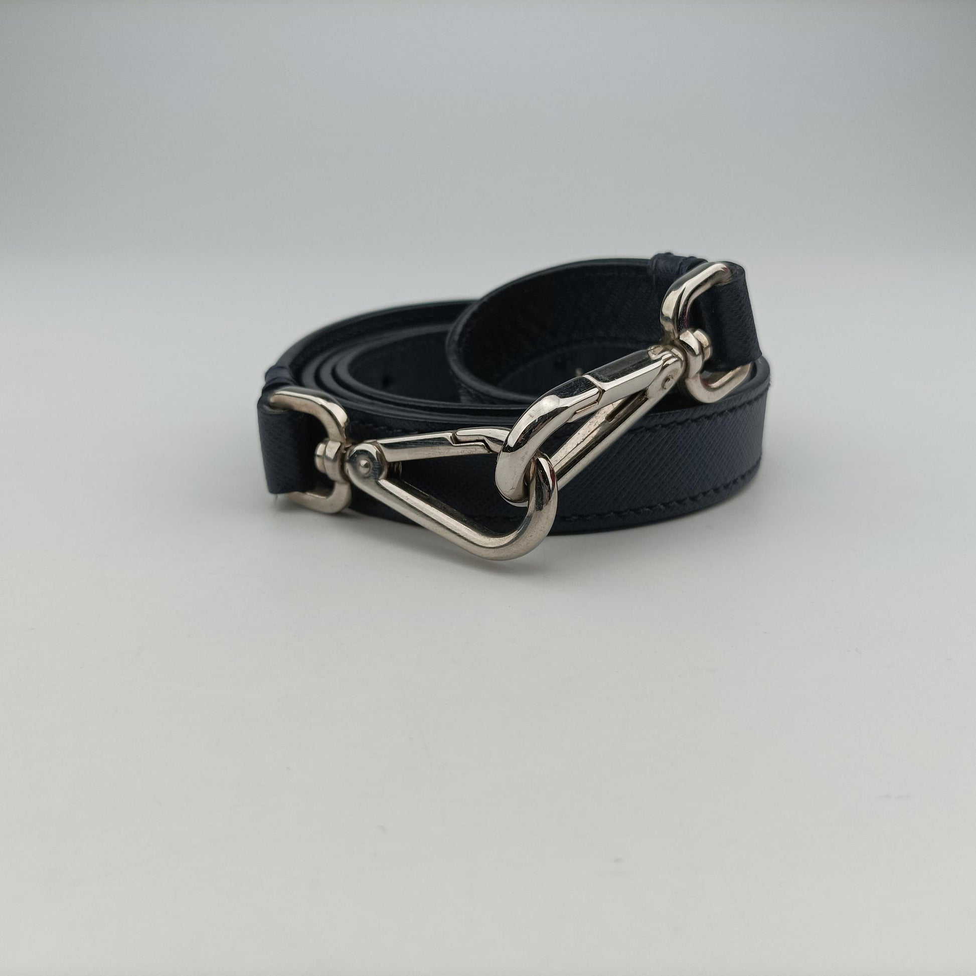 Triangle Logo Plate Navy Saffiano Leather D 7三角 ロゴ プレート ネイビー サフィアーノレザー D 7