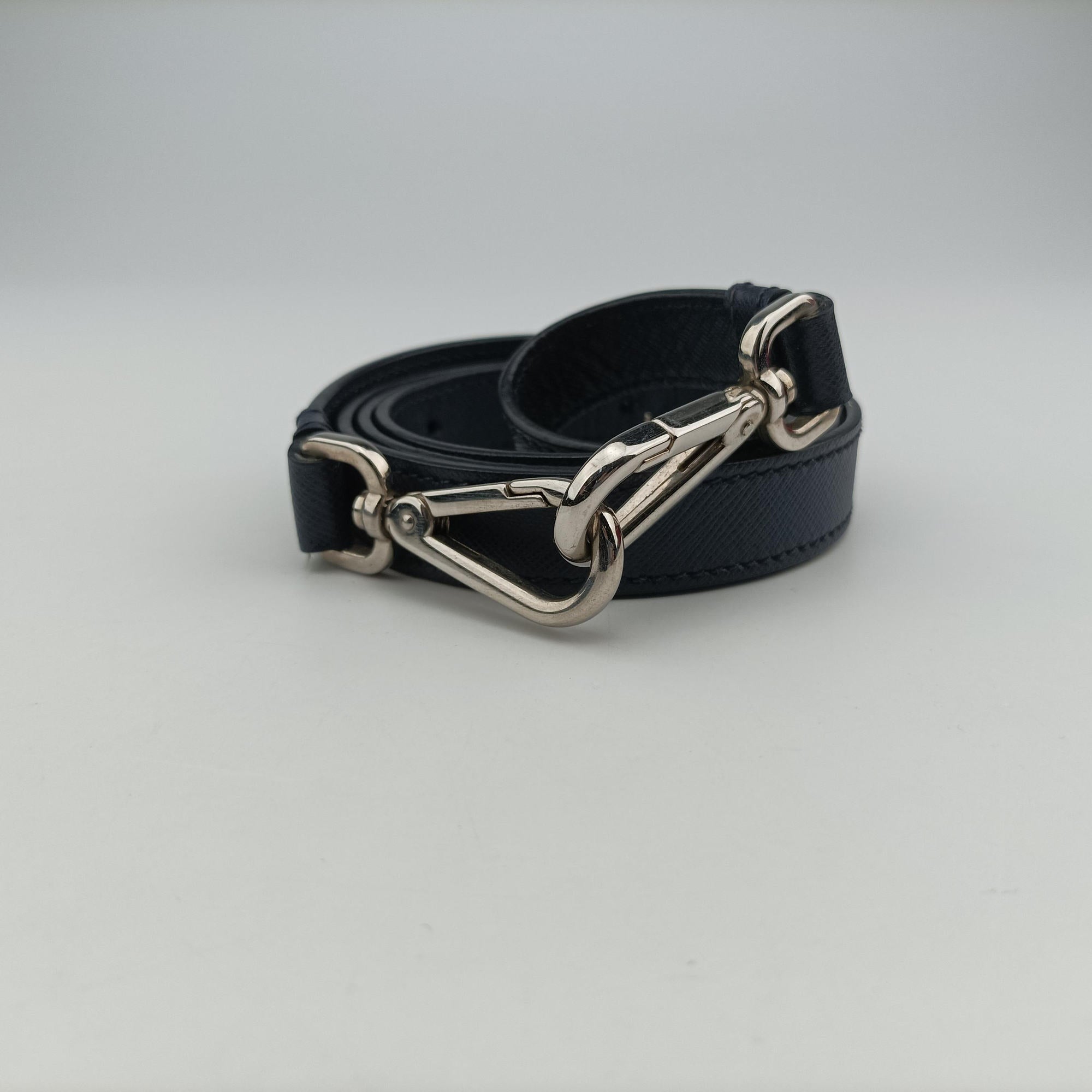 Triangle Logo Plate Navy Saffiano Leather D 7三角 ロゴ プレート ネイビー サフィアーノレザー D 7