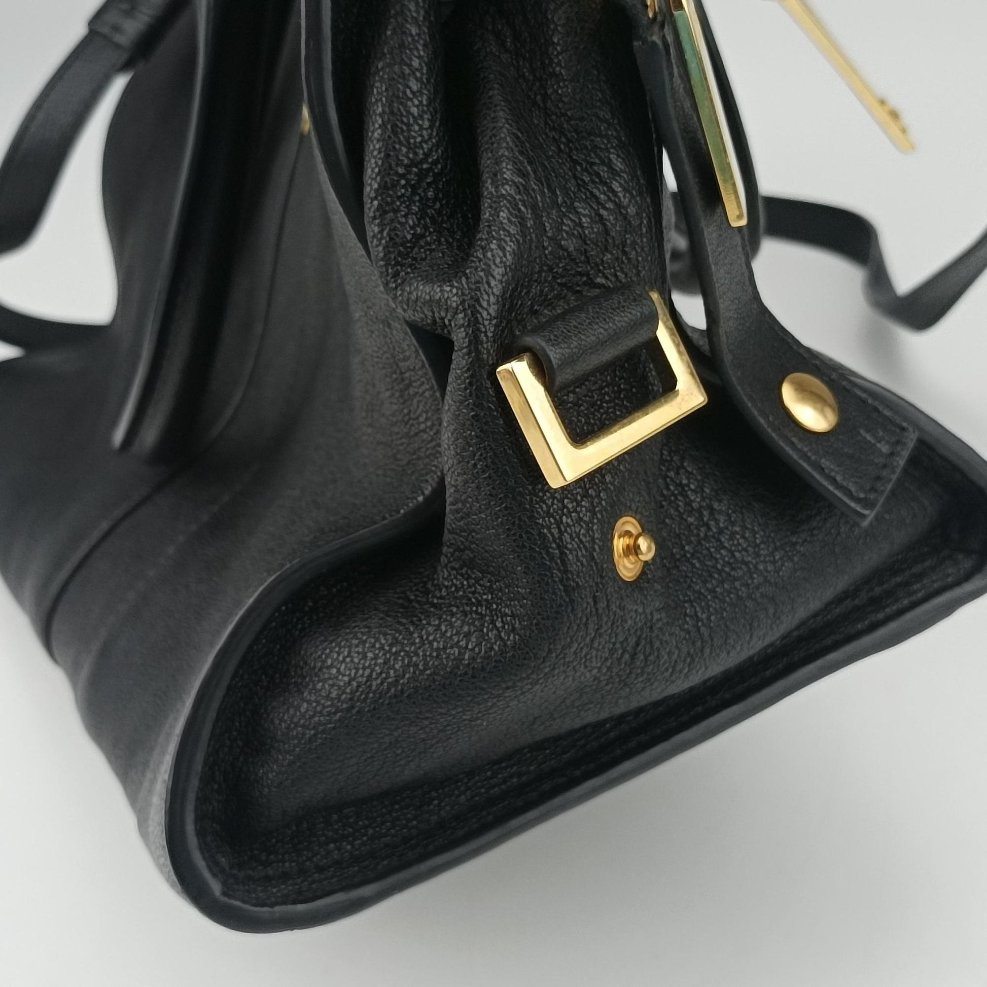 Cabas ChYc Black Leather 400666 FLY400666.Y0317カバスシック ブラック レザー 400666 FLY400666.Y0317