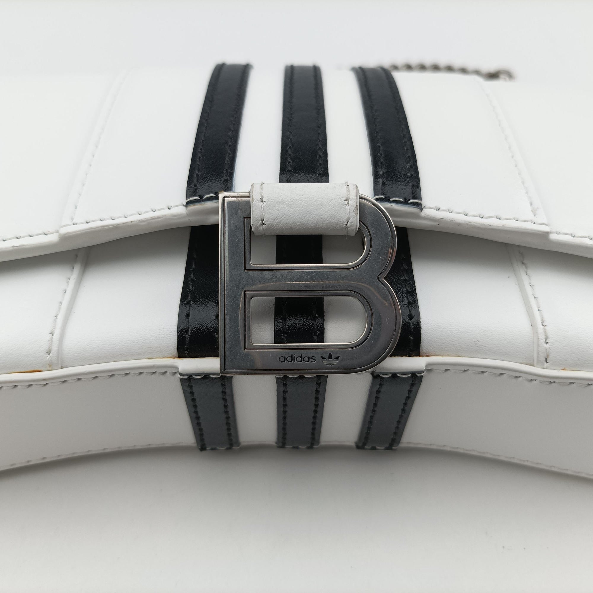 Hourglass adidas White x black Leather 656050.9160.P.528147アワーグラス アディダス ホワイト×ブラック レザー 656050.9160.P.528147