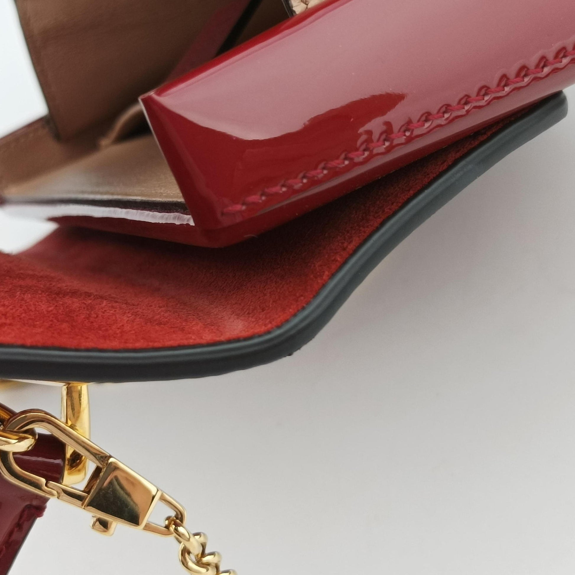 Sylvie 1969 Red Patent Leather 589479 A030736550シルヴィ 1969 レッド パテント 589479 A030736550