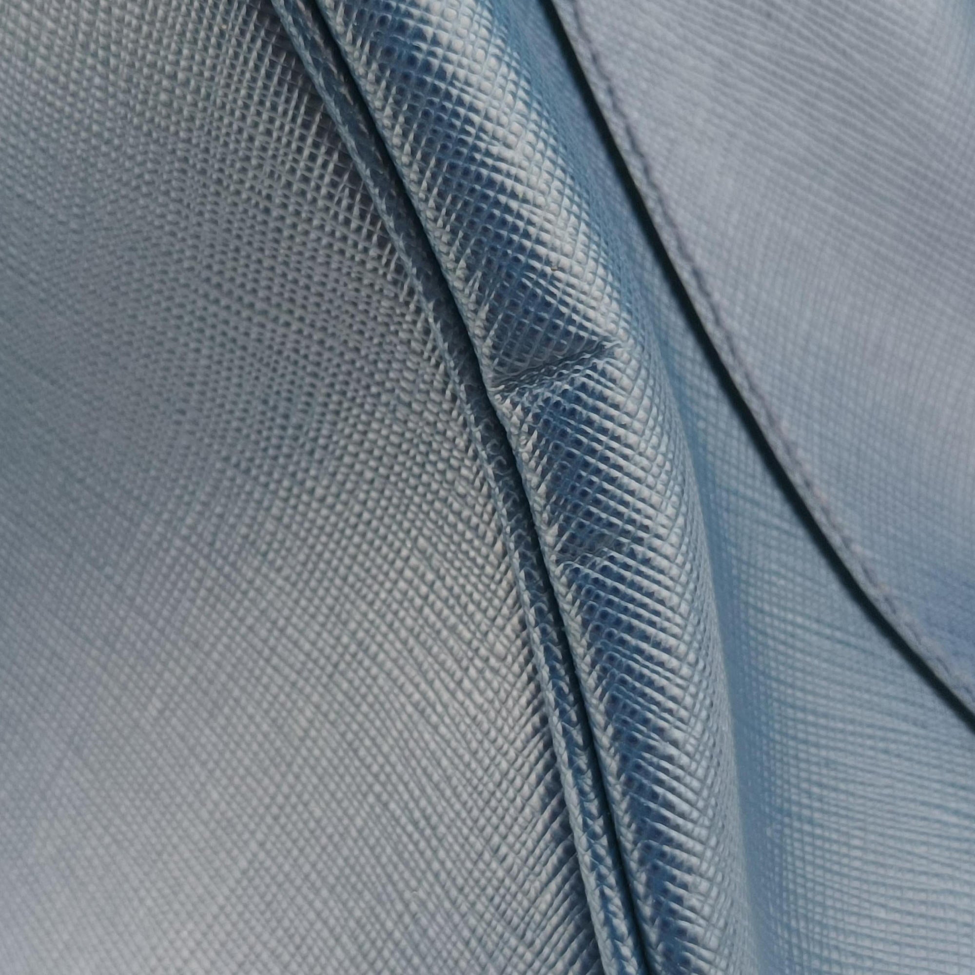 Bi-Color Zip Front Pocket Blue SAFFIANO Leather BN2674 7/Dバイカラー ジップ フロント ポケット ブルー サフィアーノレザー BN2674 7/D