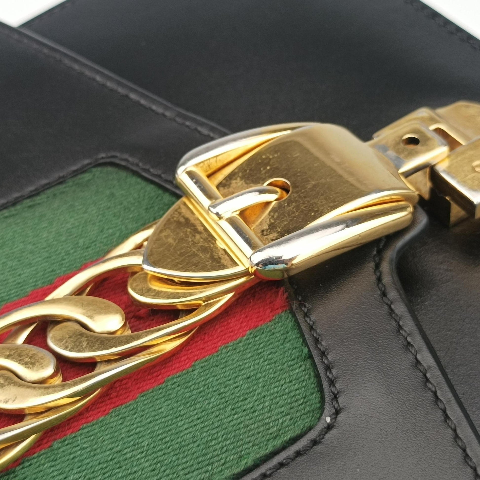 Sylvie Black×green×red Leather 421882 E021240504シルヴィ ブラック×グリーン×レッド レザー 421882 E021240504