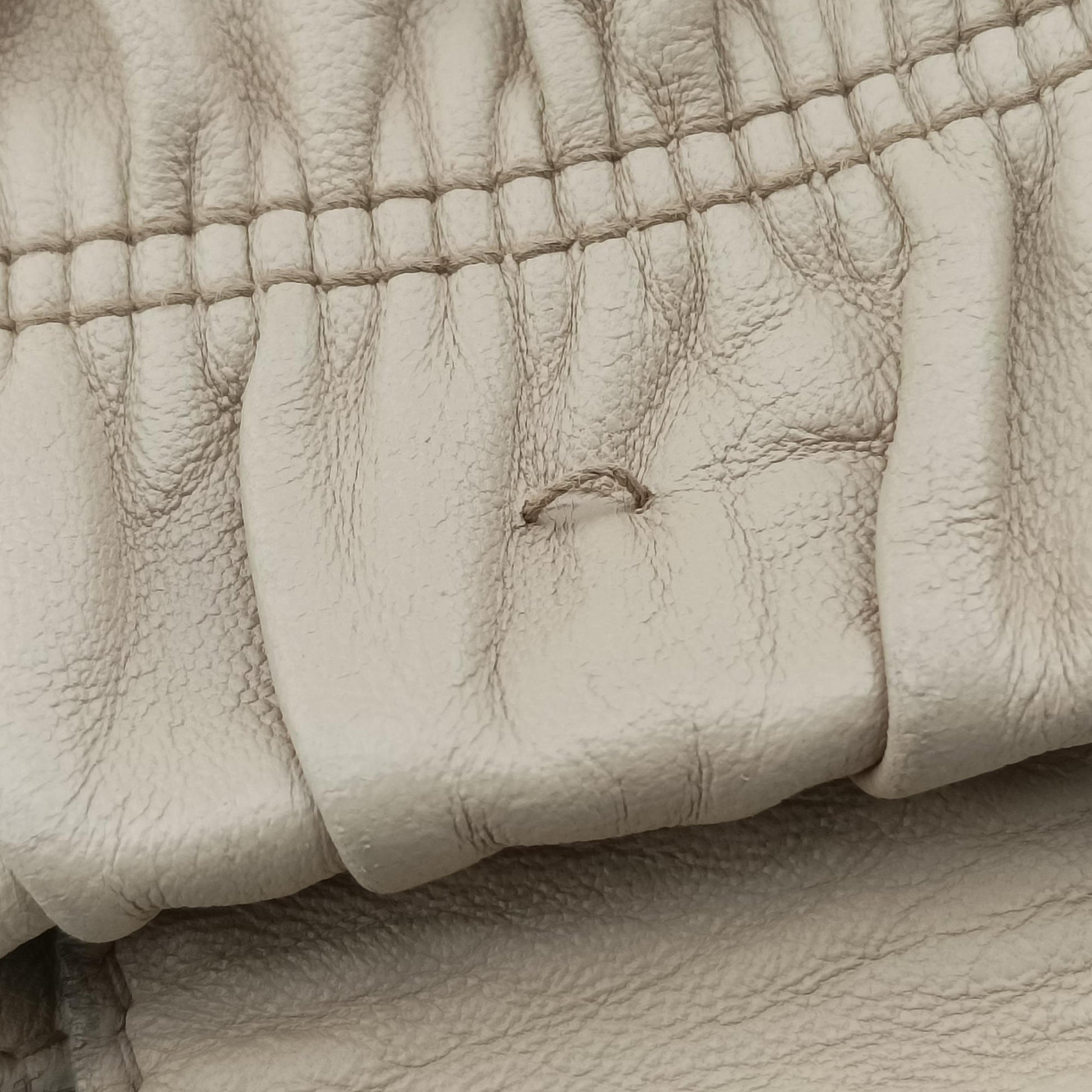 Gaufre Beige Nappa Leather 110ギャザー ベージュ ナッパレザー 110