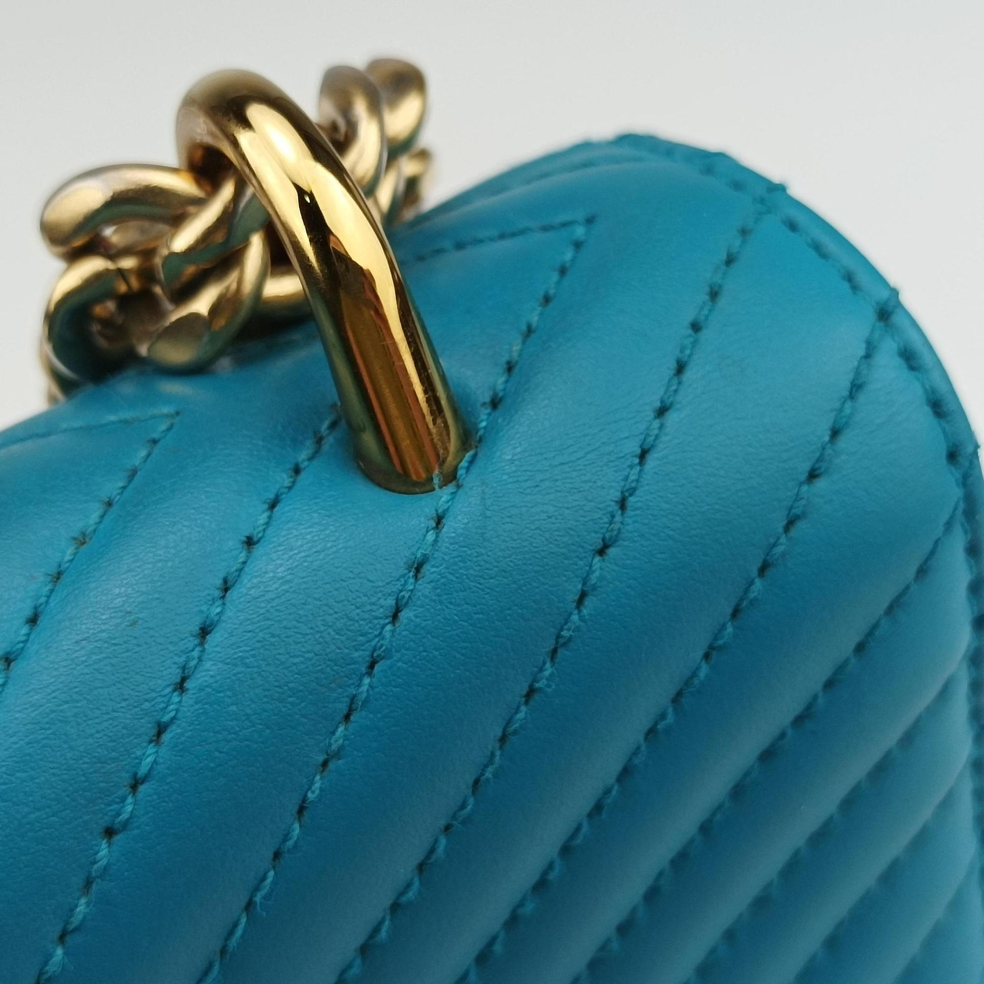 Turn lock Chevron Impunture Autre Cuir Blue Leather 31/A3ターン ロック ブルー レザー 31/A3