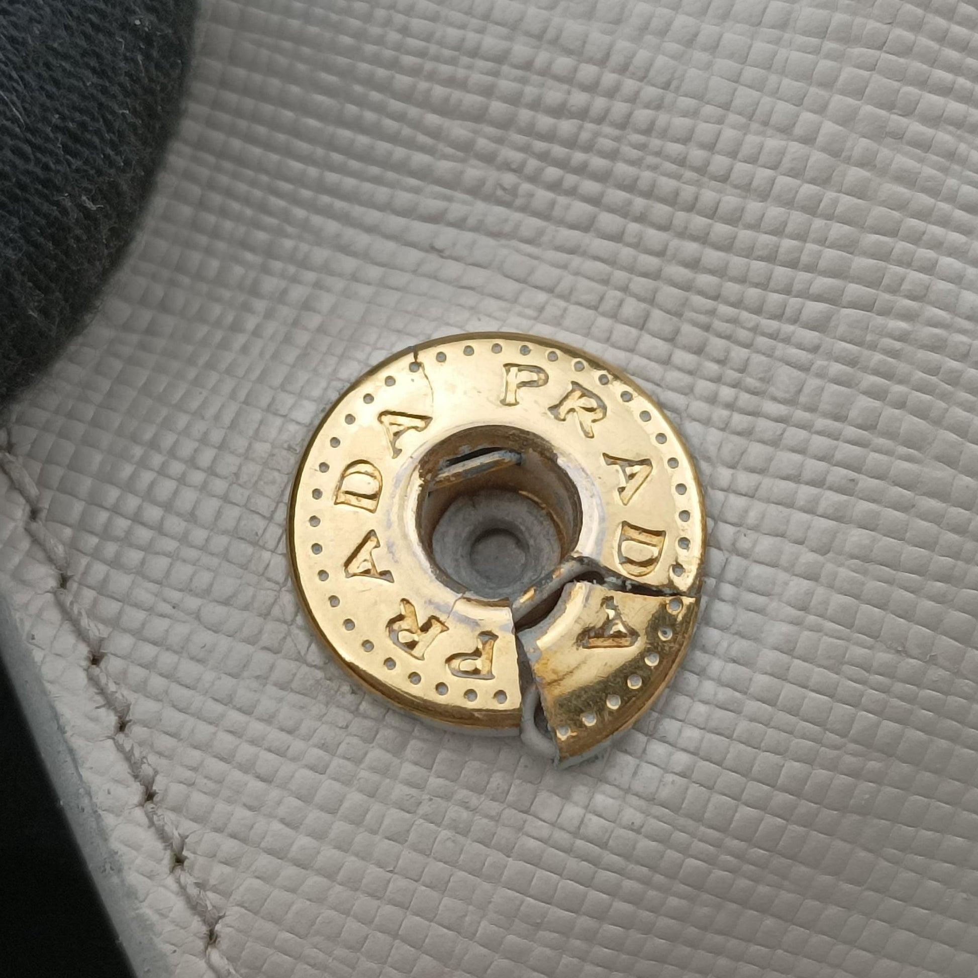 Galleria White SAFFIANO Leather BN1801 180ガレリア ホワイト サフィアーノレザー BN1801 180