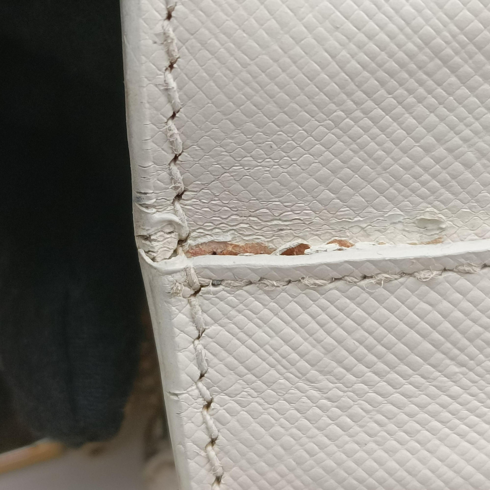 Galleria White SAFFIANO Leather BN1801 180ガレリア ホワイト サフィアーノレザー BN1801 180
