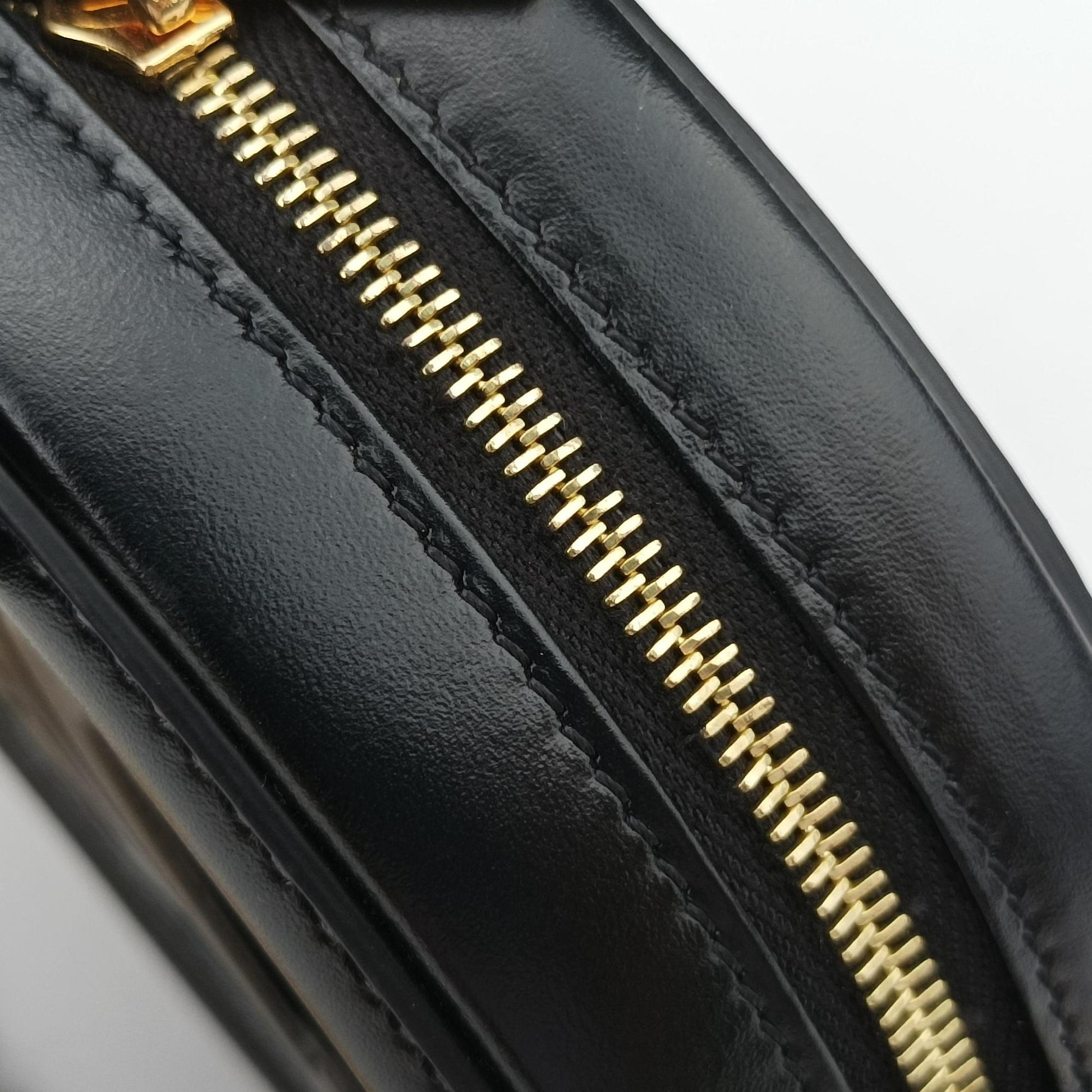 Oval Purse Cuir Triomphe Black Leather x velour S-BB-3271オーバルパース キュイル トリオンフ ブラック レザーxベロア S-BB-3271