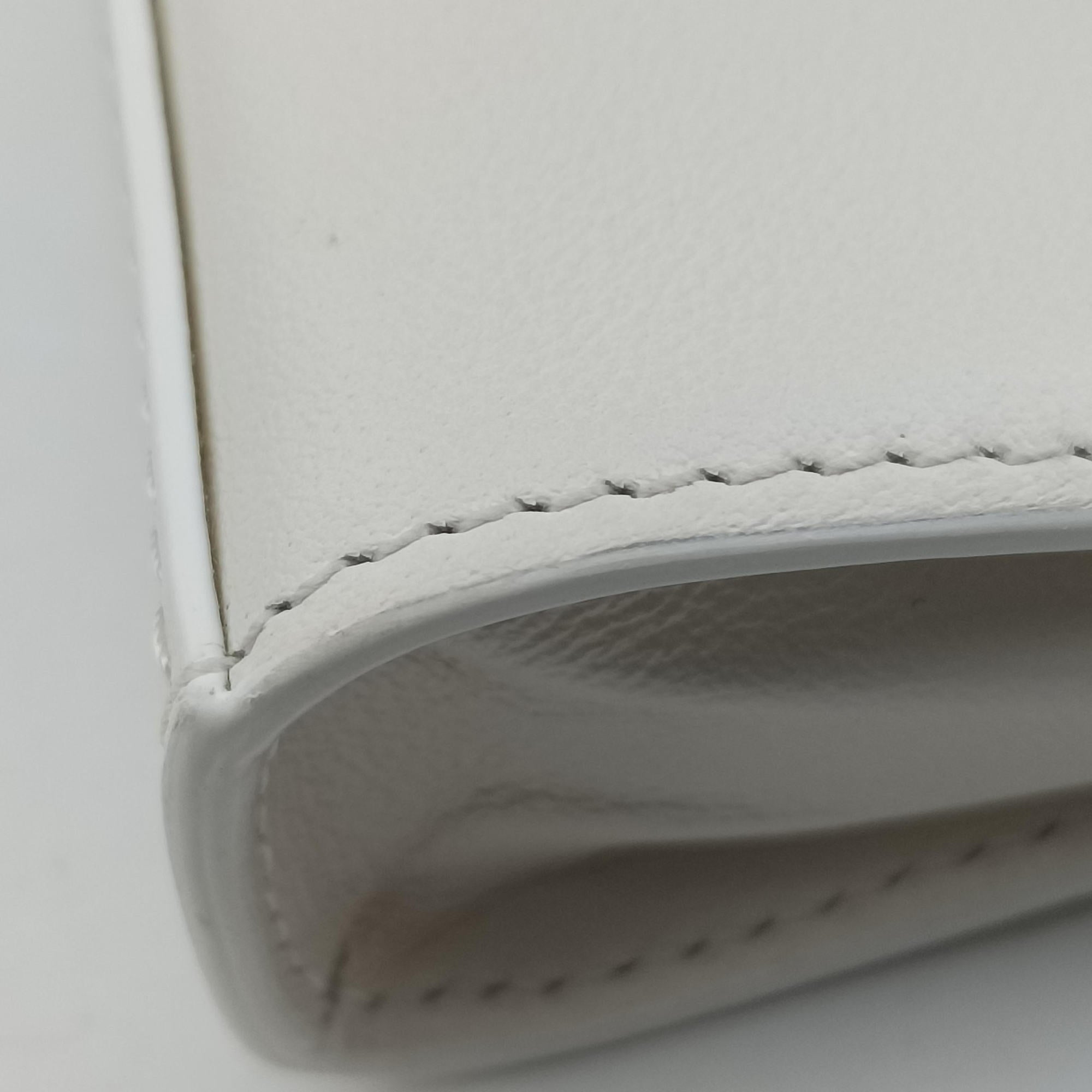 Tampete White Leather タンペート ホワイト レザー 