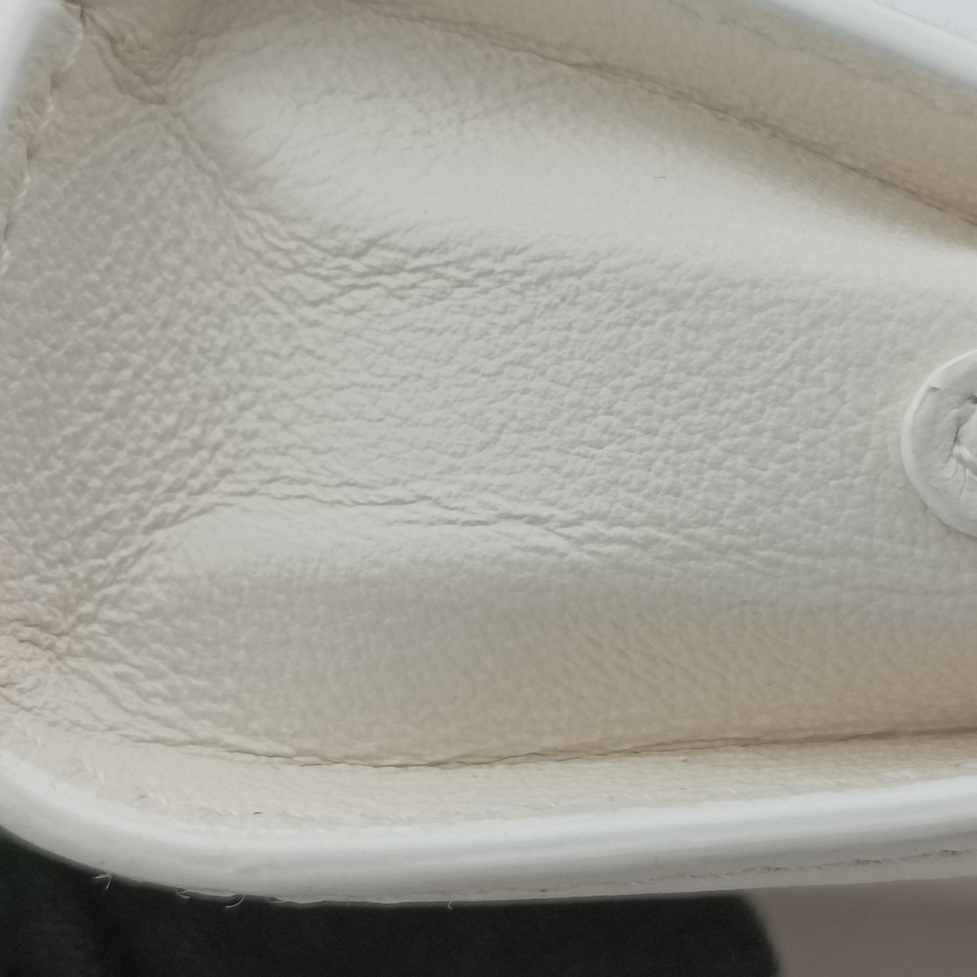 Tampete White Leather タンペート ホワイト レザー 