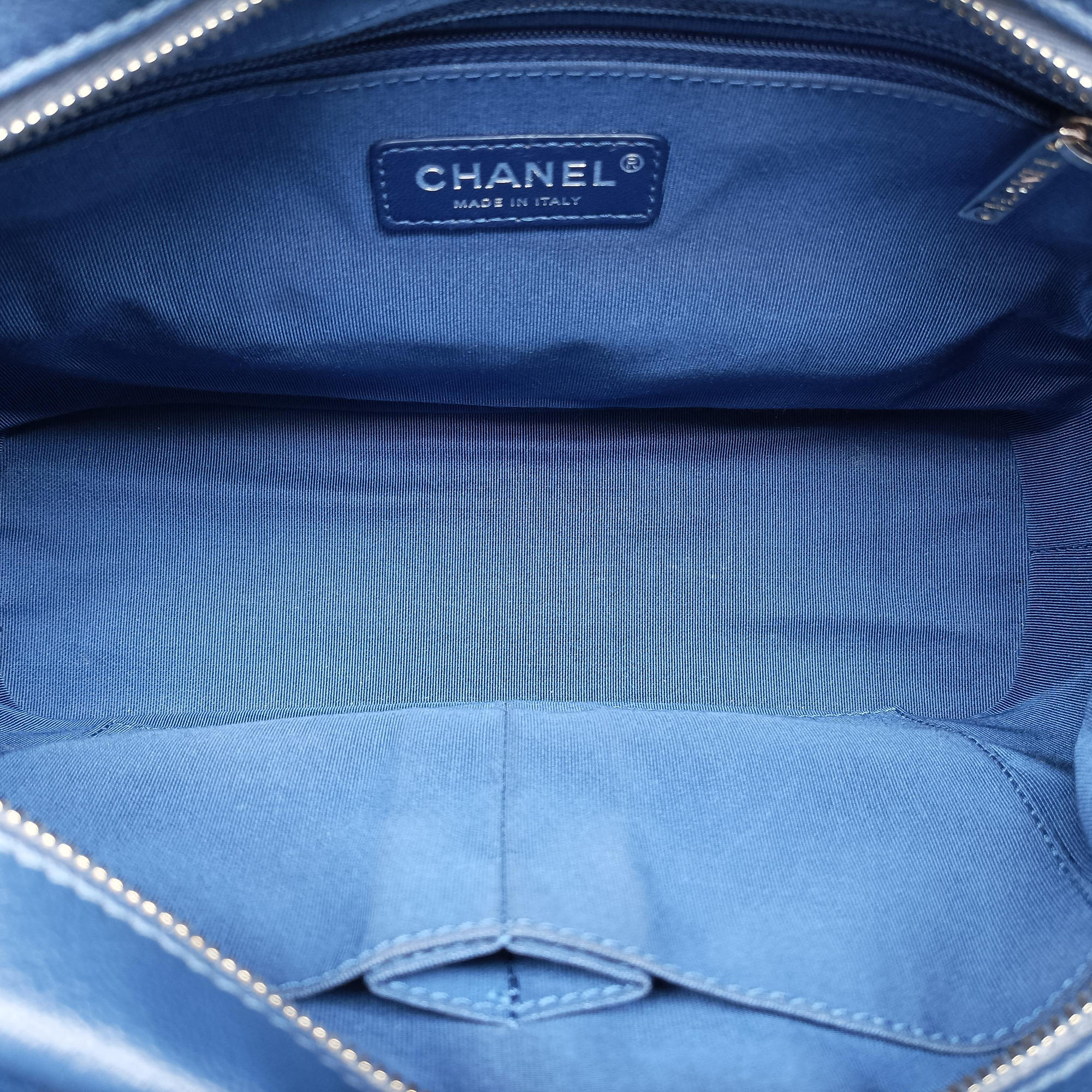 GABRIELLE Blue lambskin A93824 25904077ガブリエル ブルー ラムスキン A93824 25904077