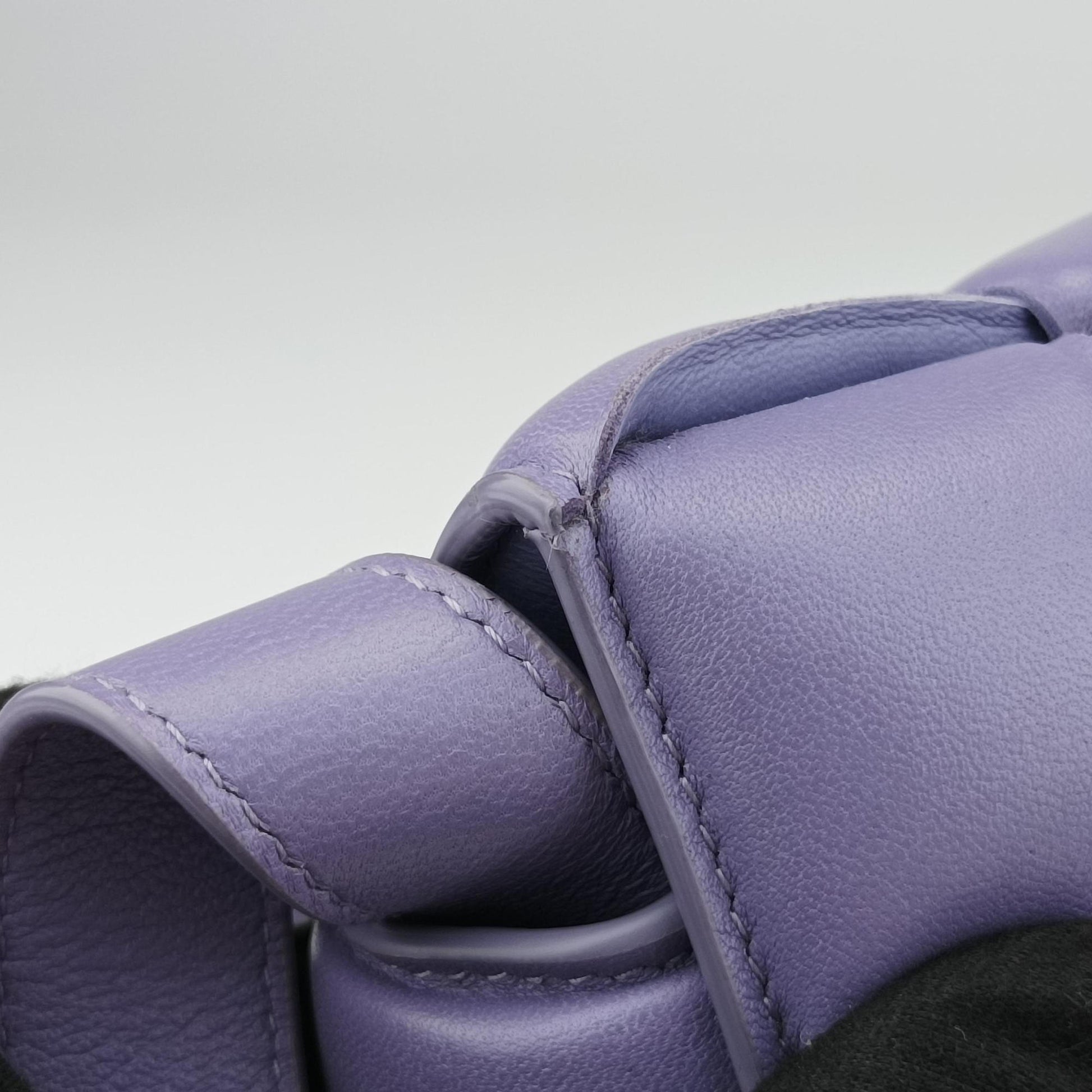 Padded Cassette Purple lambskin B09281057Oパデッド カセット パープル ラムスキン B09281057O