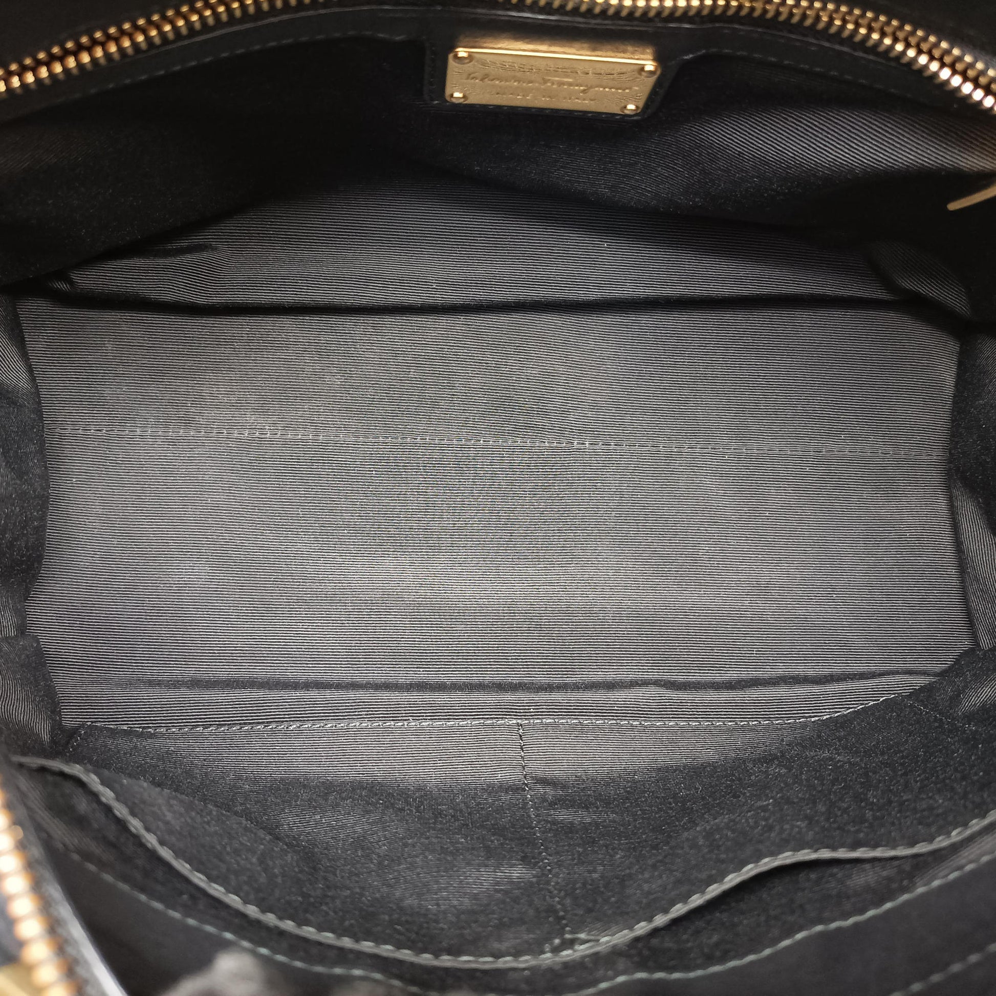 Gancini Black Leather AU-21/E445ガンチーニ ブラック レザー AU-21/E445