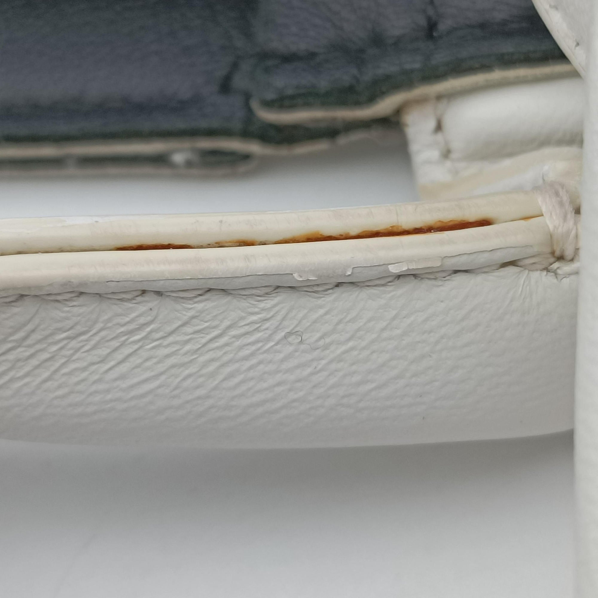 The Arcotote White lambskin B09359017N IC Chipザ アルコトート ホワイト ラムスキン B09359017N ICチップ