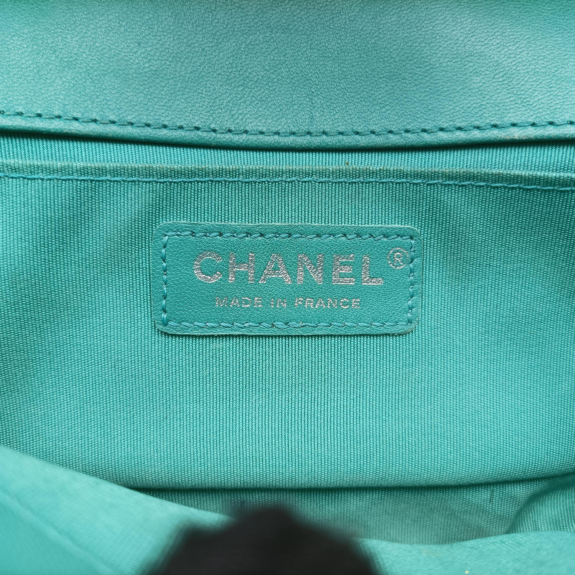 BOY CHANEL Green Leather A67085 21511269ボーイシャネル グリーン レザー A67085 21511269