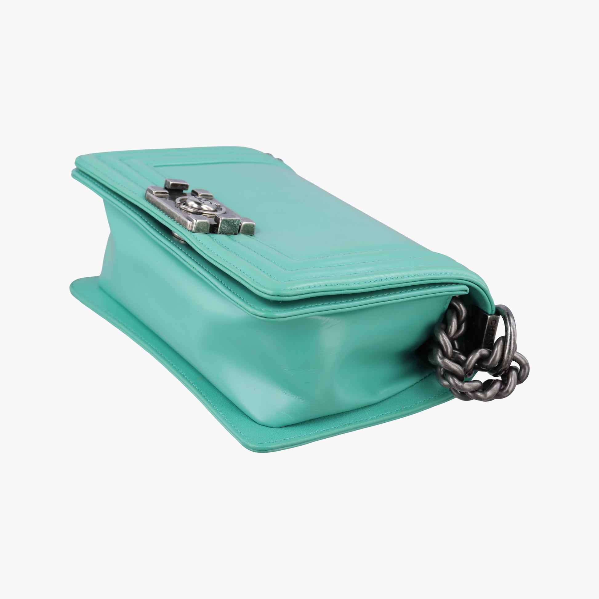 BOY CHANEL Green Leather A67085 21511269ボーイシャネル グリーン レザー A67085 21511269