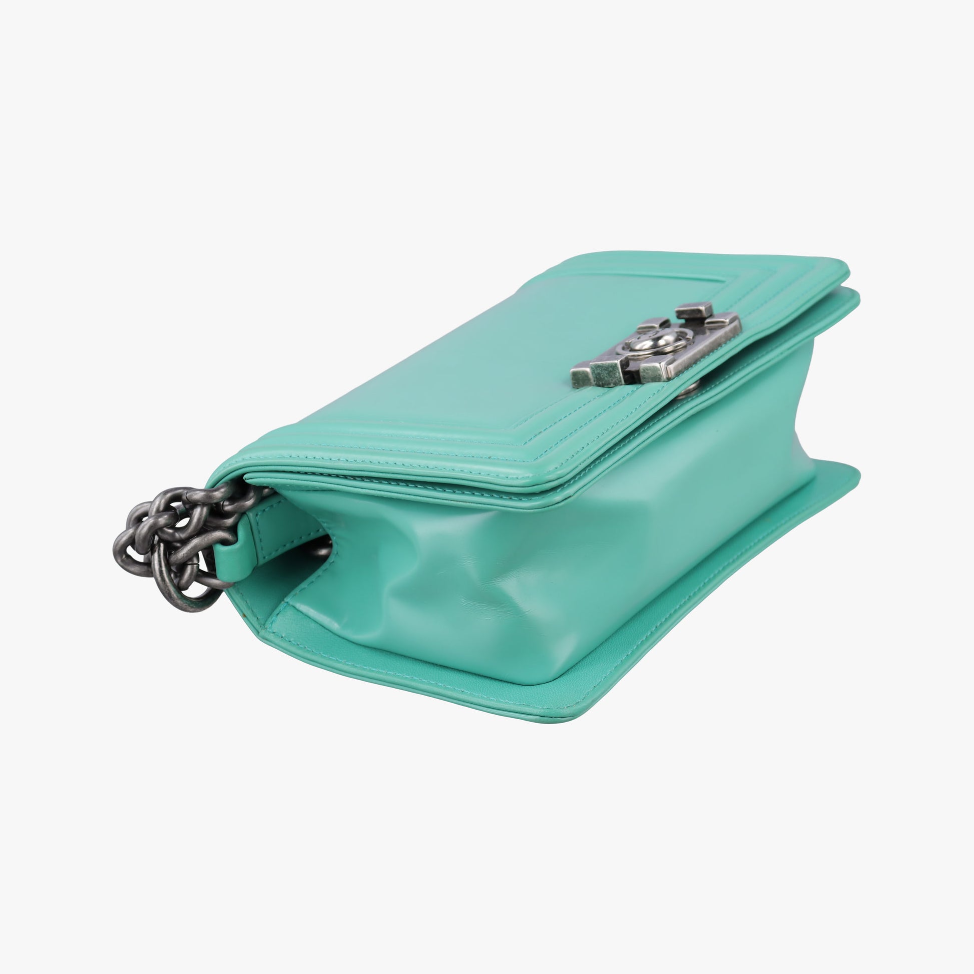 BOY CHANEL Green Leather A67085 21511269ボーイシャネル グリーン レザー A67085 21511269