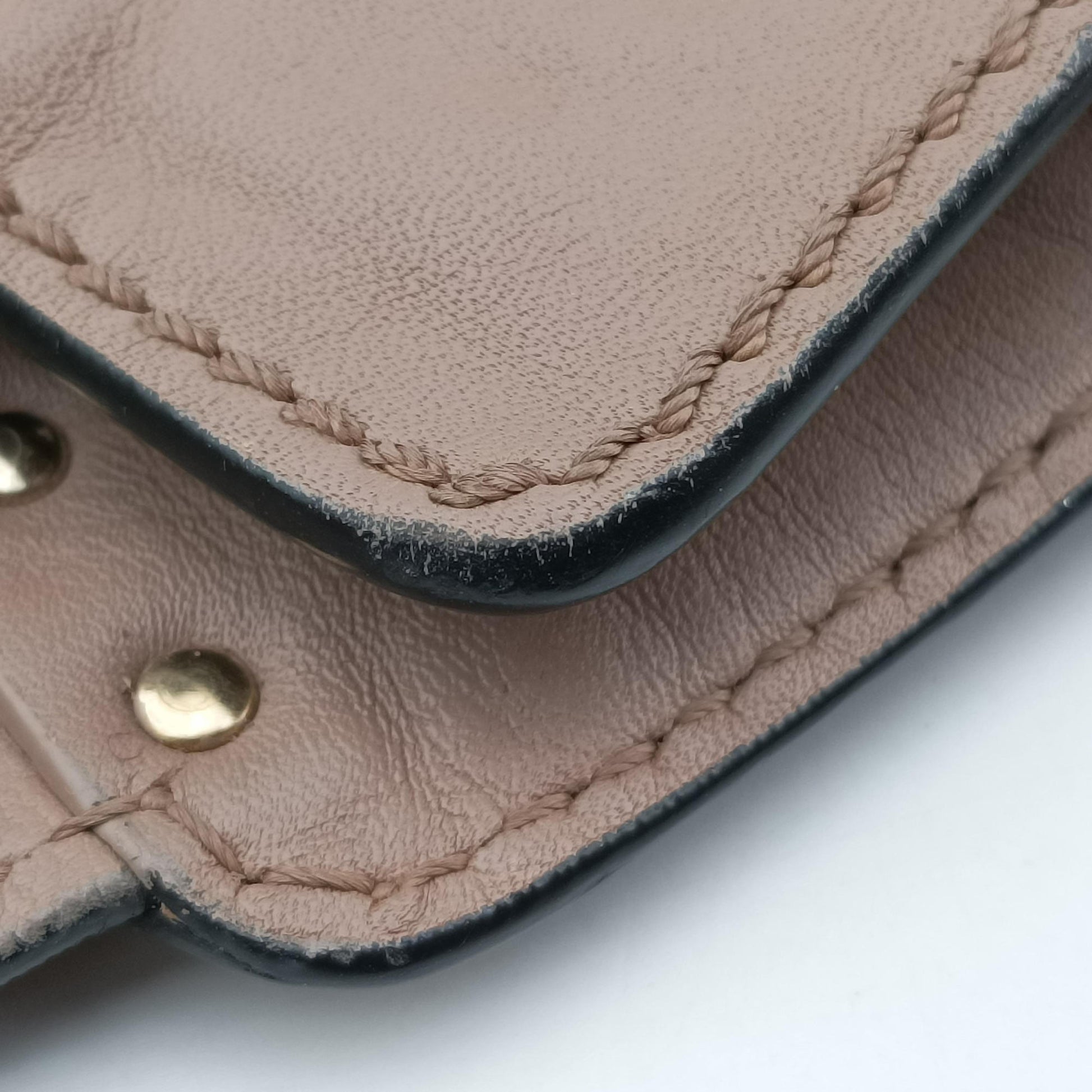Rockstud Beige Leather BS-C970BOL1ロックスタッズ ベージュ レザー BS-C970BOL1