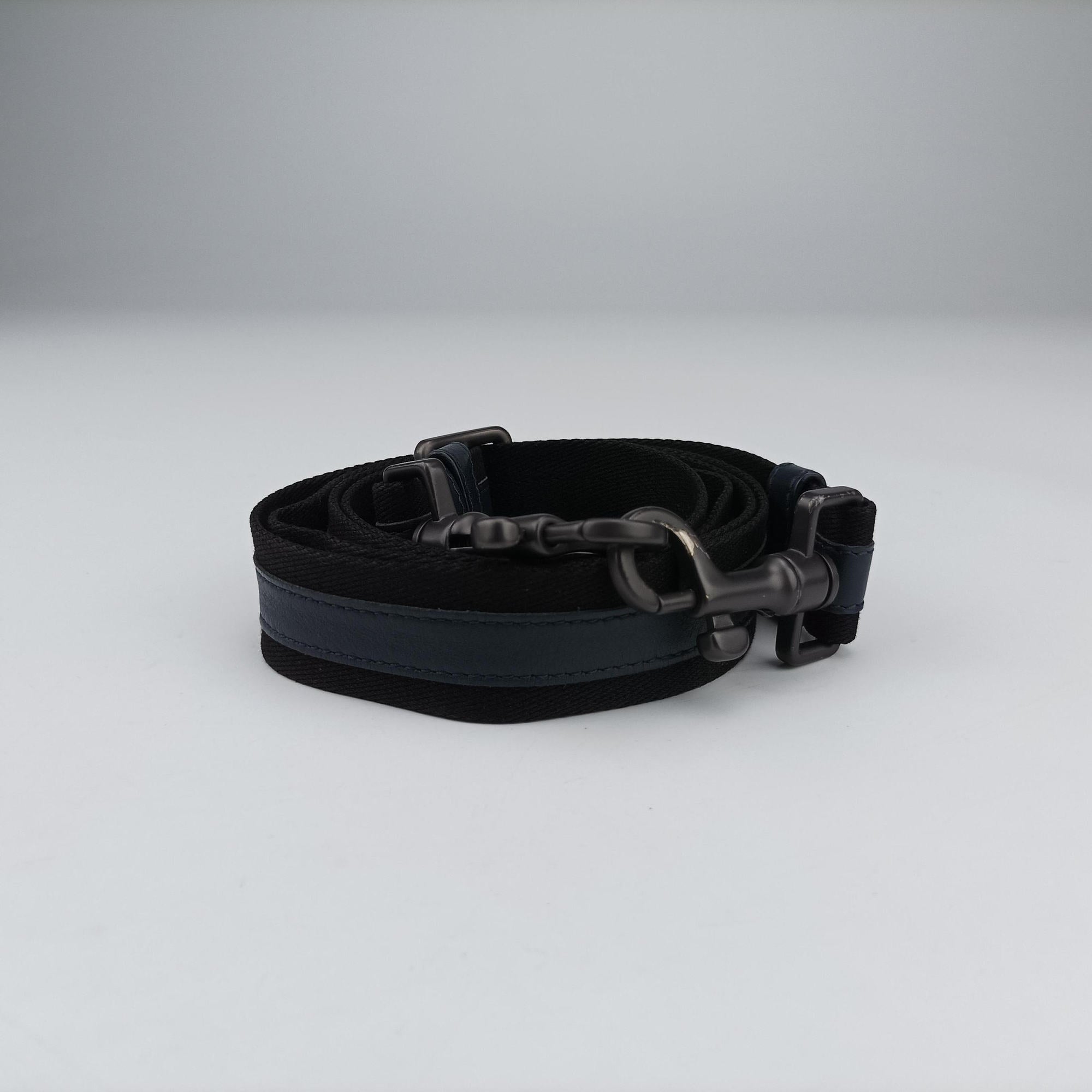 Intrecciato Navy lambskin B05848544Mイントレチャート ネイビー ラムスキン B05848544M