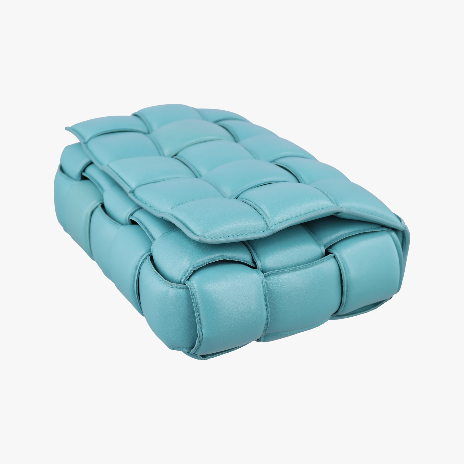 Padded Cassette Blue lambskin B09227447Nパデッド カセット ブルー ラムスキン B09227447N