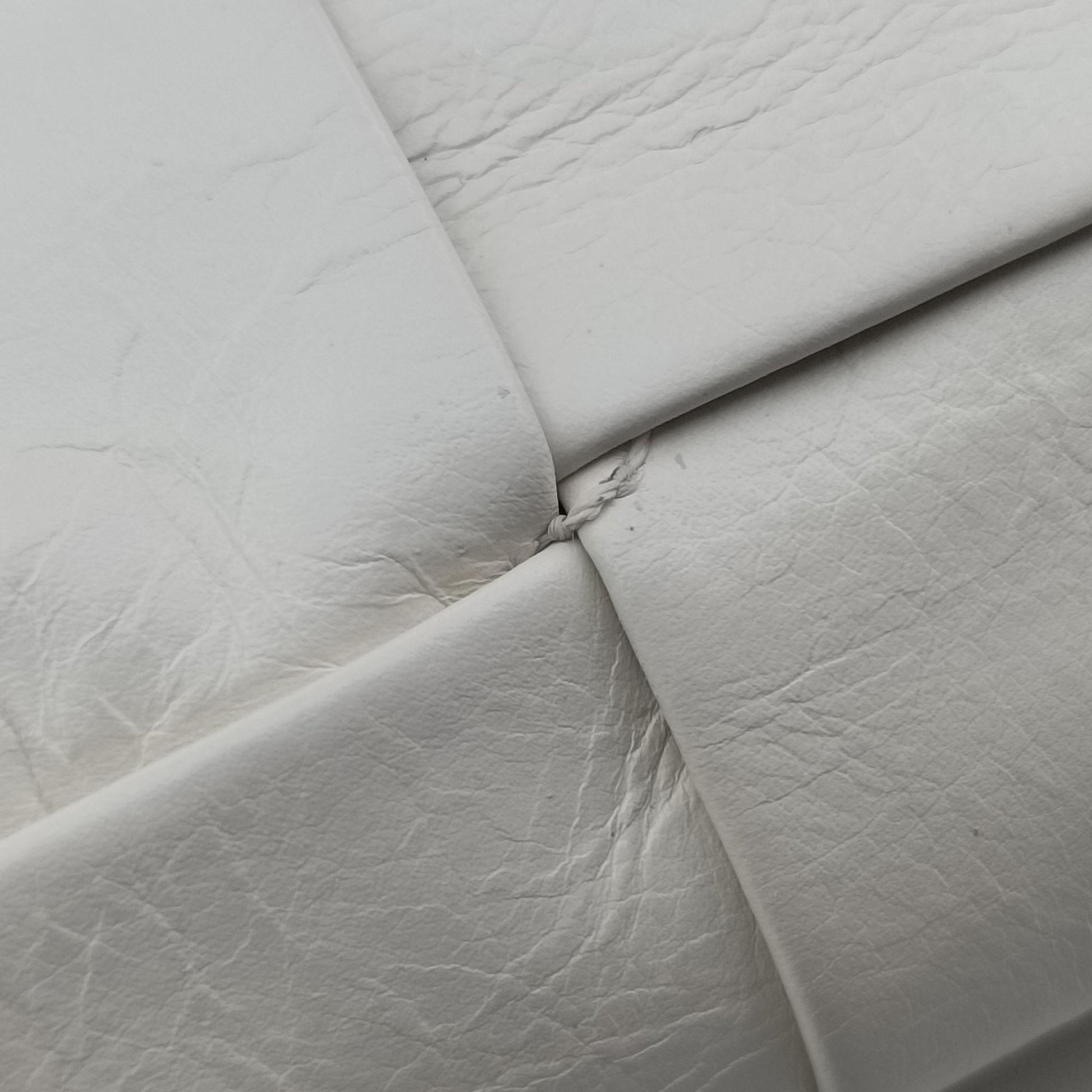 Padded CASSETTE White lambskin IC Chipパデッド カセット ホワイト ラムスキン ICチップ